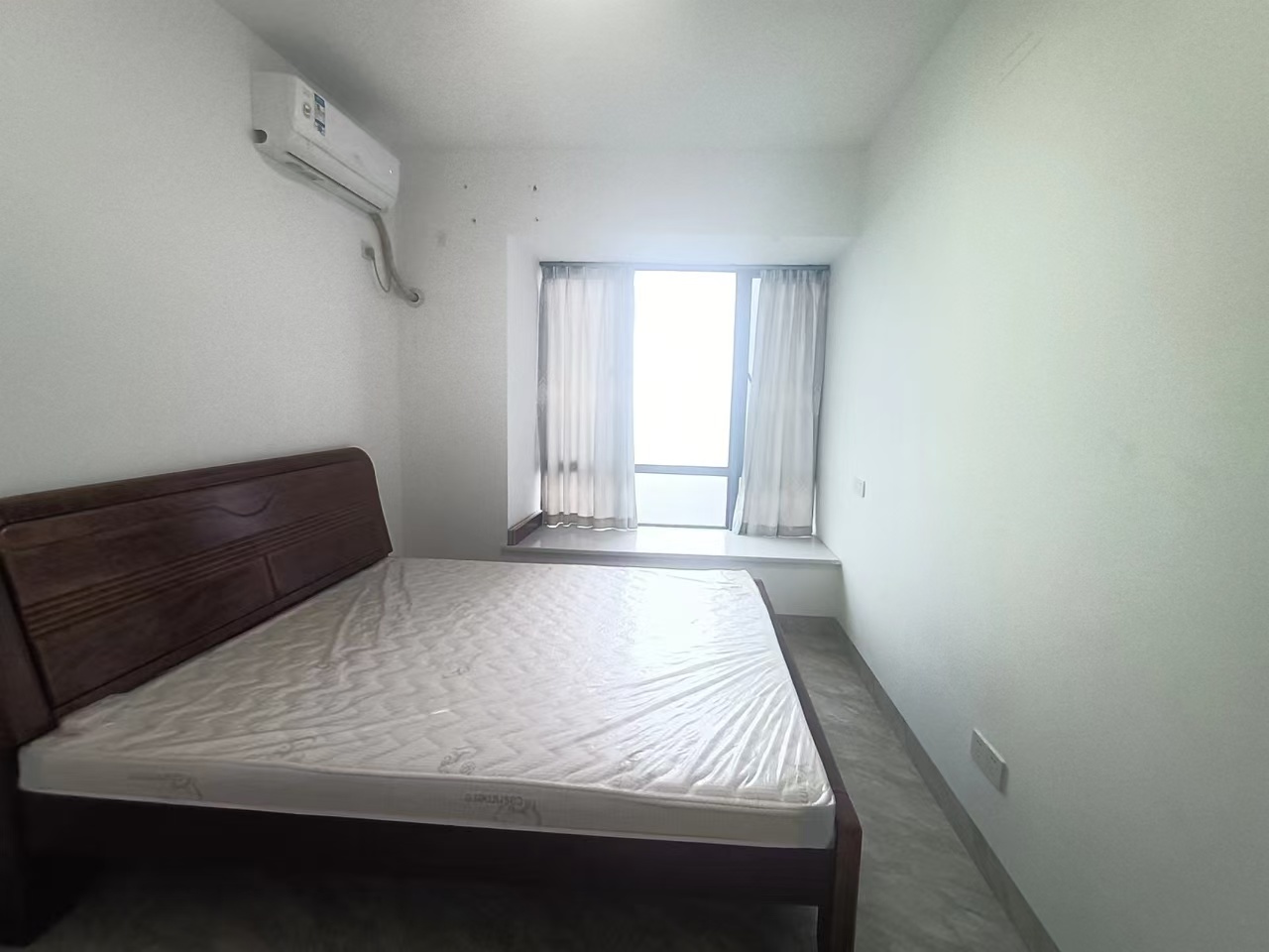 农信大院(响水湾度假公寓) 4室2厅2卫 3000.0元/月 农信大院(响水湾度假公寓) 4室2厅2卫 3000.0元/月室内图