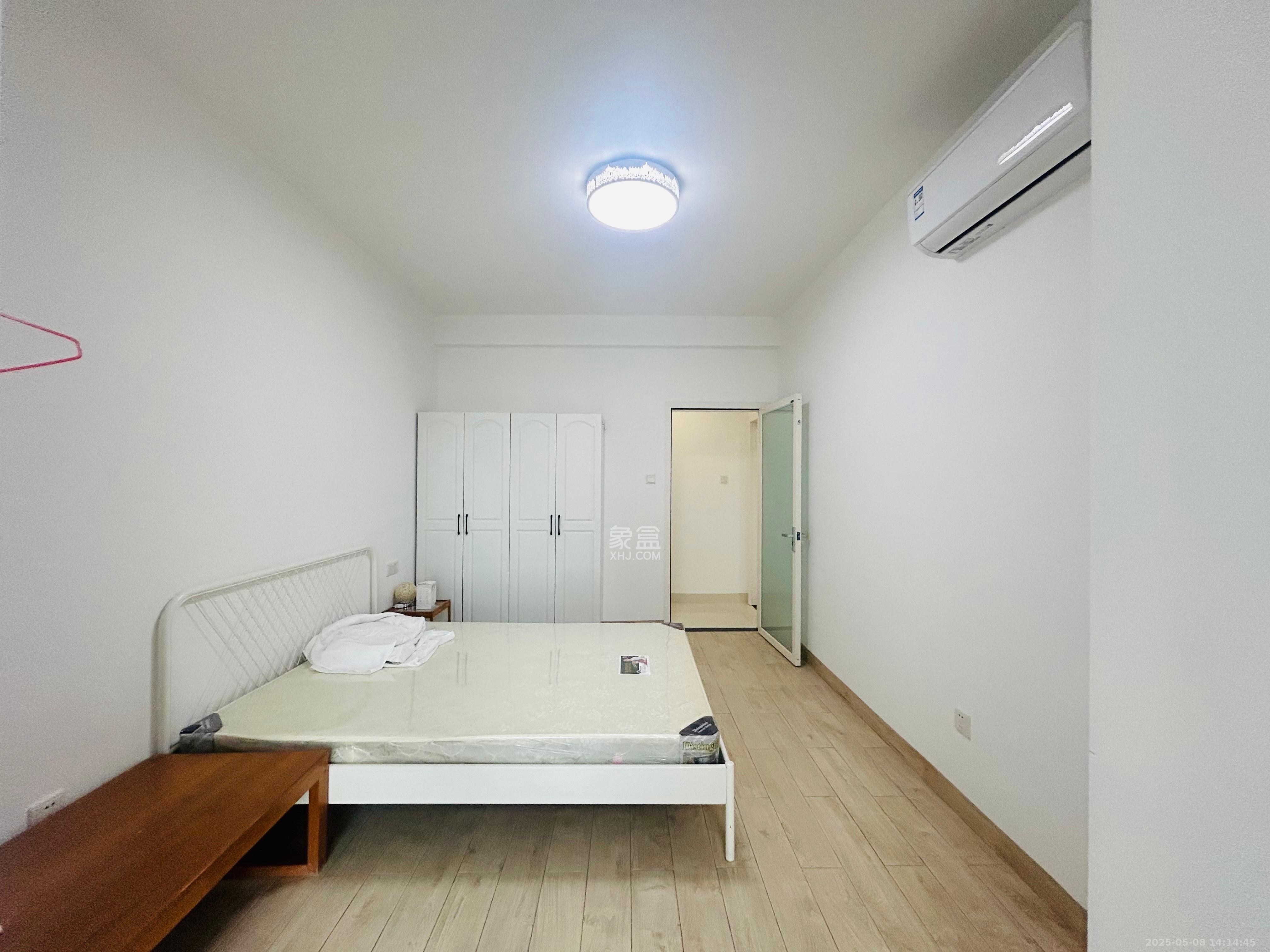 恒泰广场  4室2厅2卫    2800.0元/月室内图