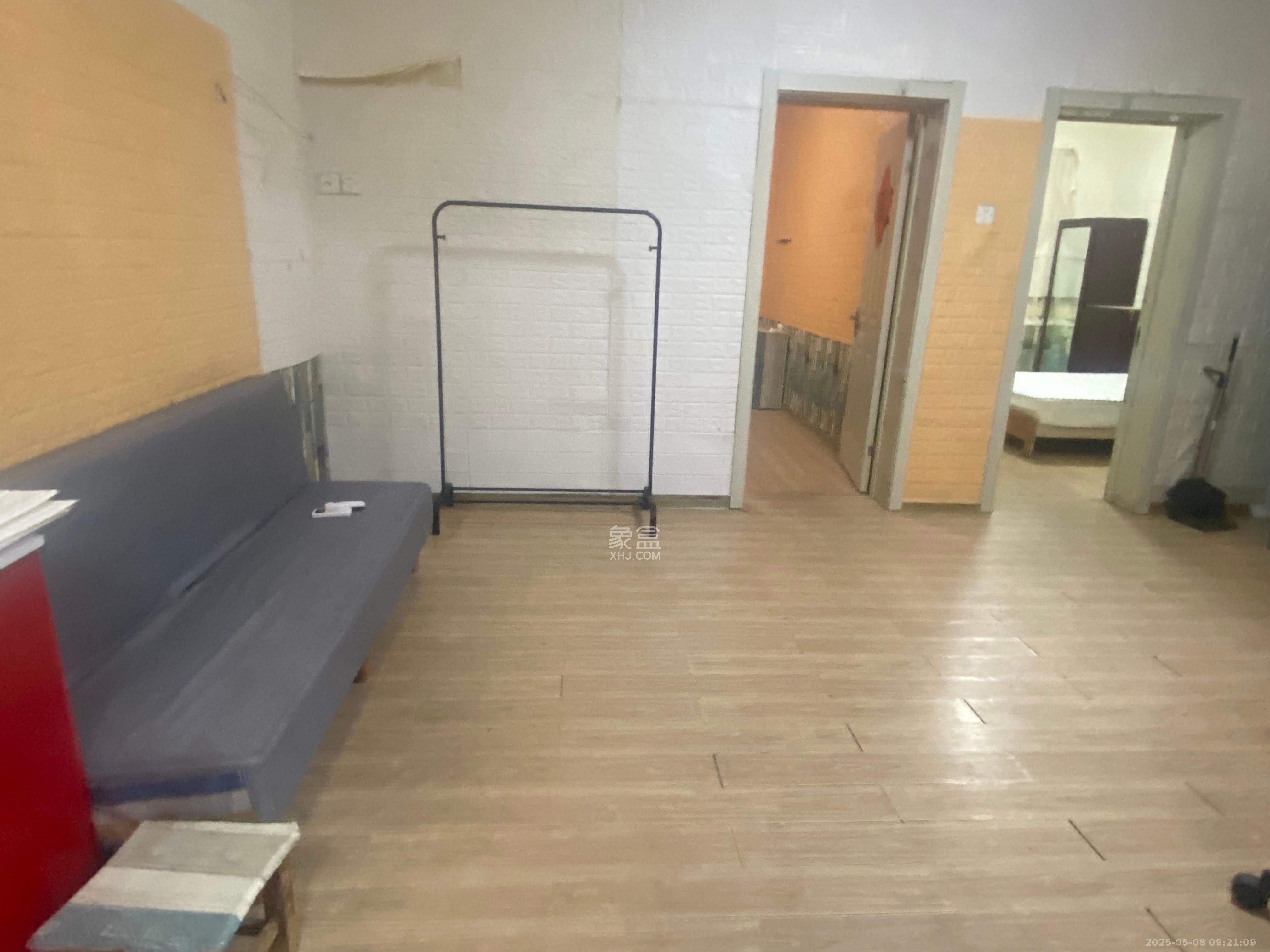 长坡社区  2室1厅1卫   1800.00元/月