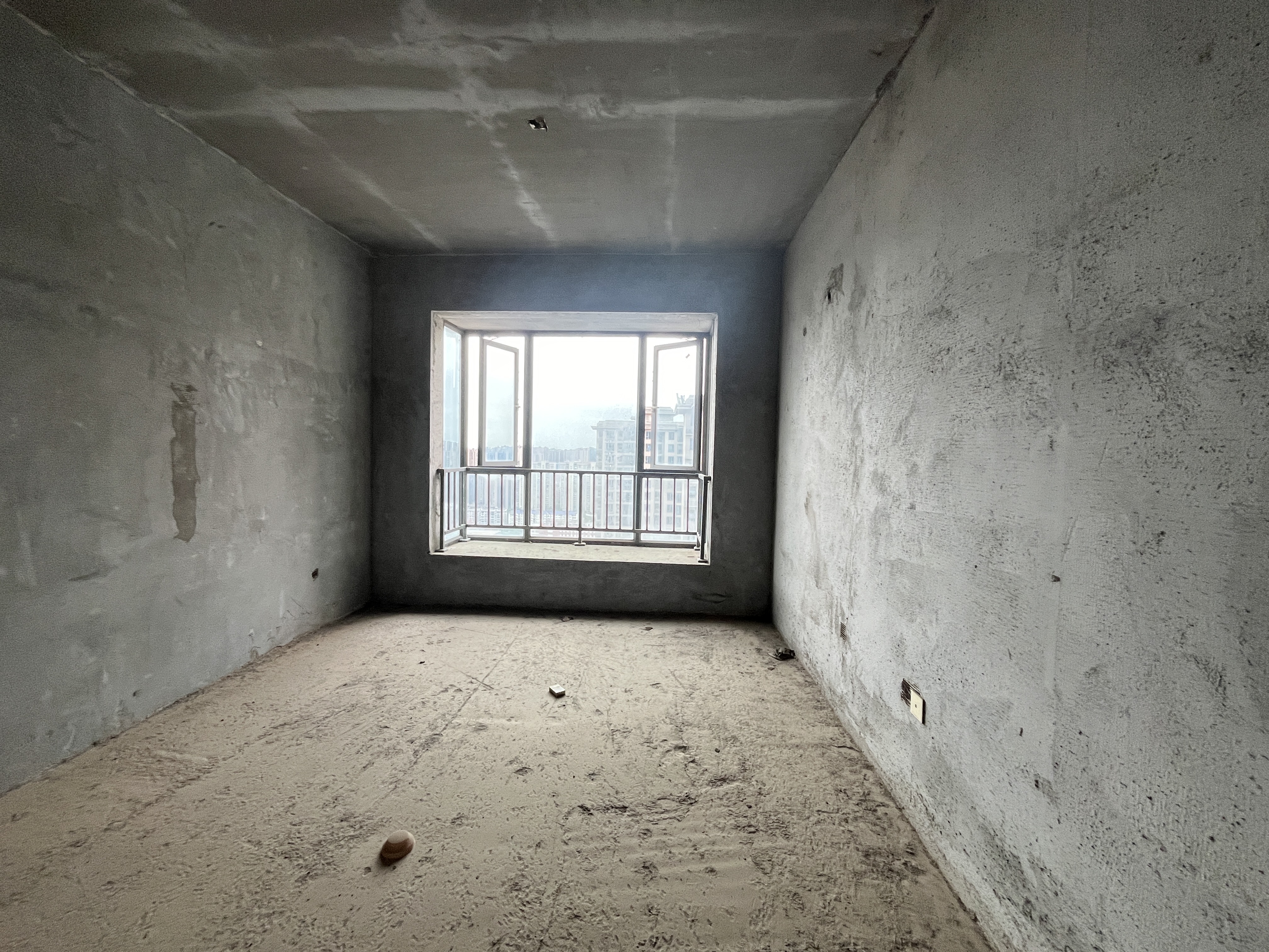 大同沁园 4室2厅2卫 72.8万 大同沁园 4室2厅2卫 72.8万客厅