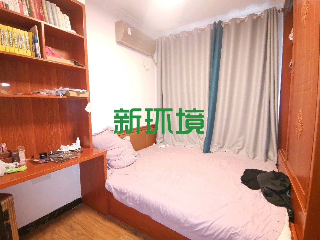 维港御景湾  3室2厅2卫   79.80万客厅