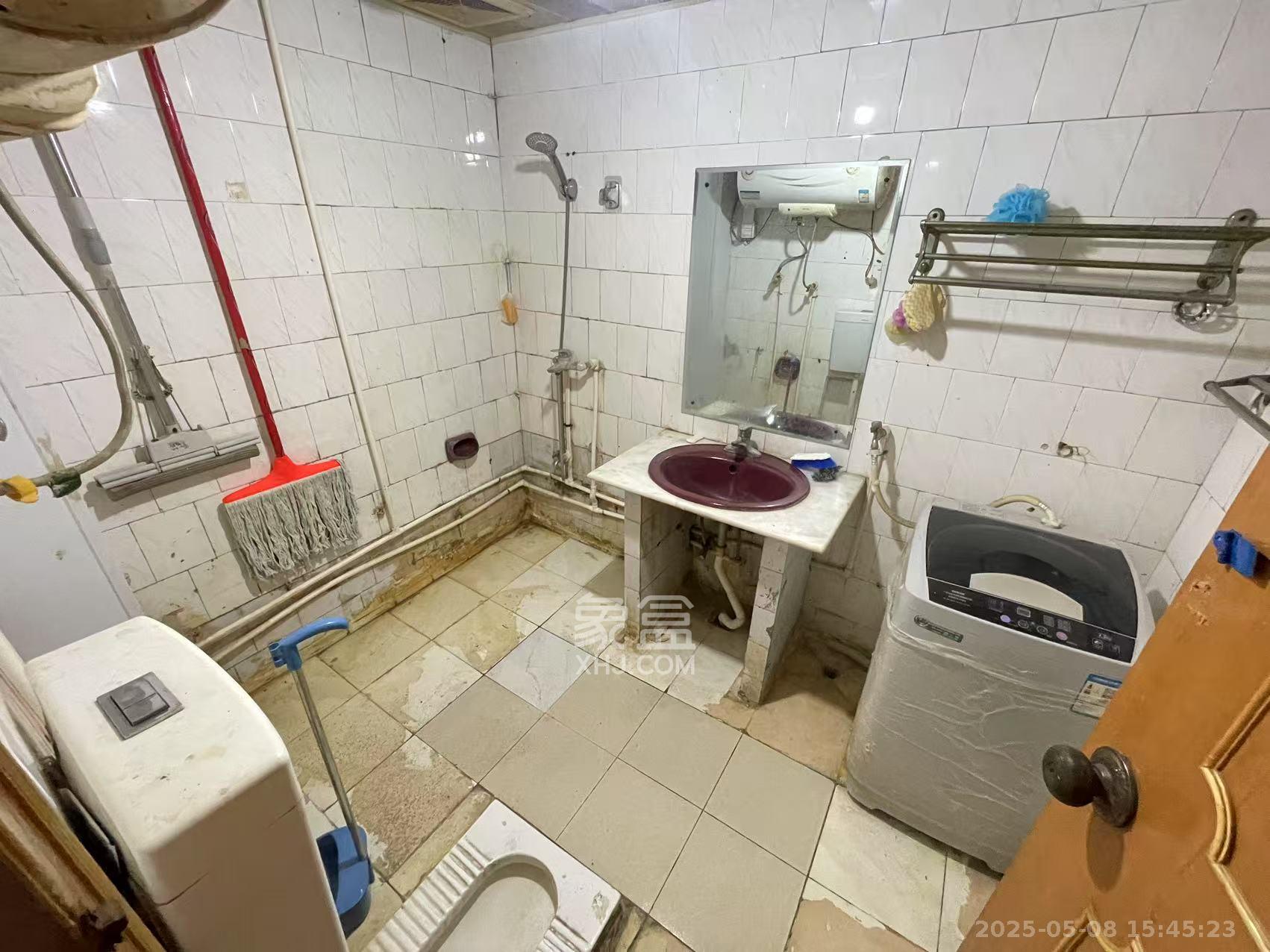 工农桥社区白马公寓(白马庙巷) 2室1厅1卫 1500.0元/月 工农桥社区白马公寓(白马庙巷) 2室1厅1卫 1500.0元/月室内图