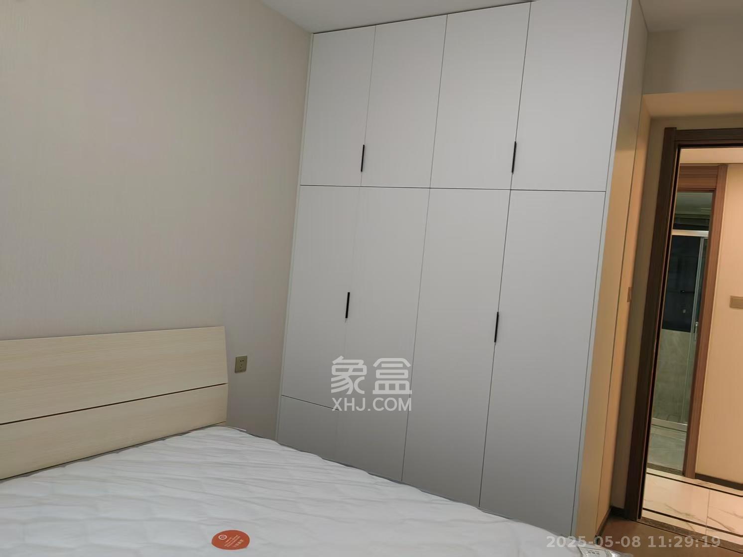 中海阅麓山一期  3室2厅2卫   3600.00元/月室内图