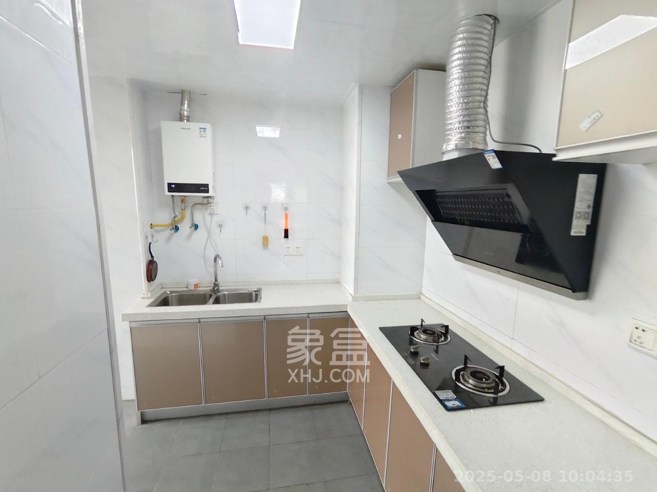 蓝光幸福满庭  3室2厅1卫    2400.0元/月 蓝光幸福满庭  3室2厅1卫    2400.0元/月室内图