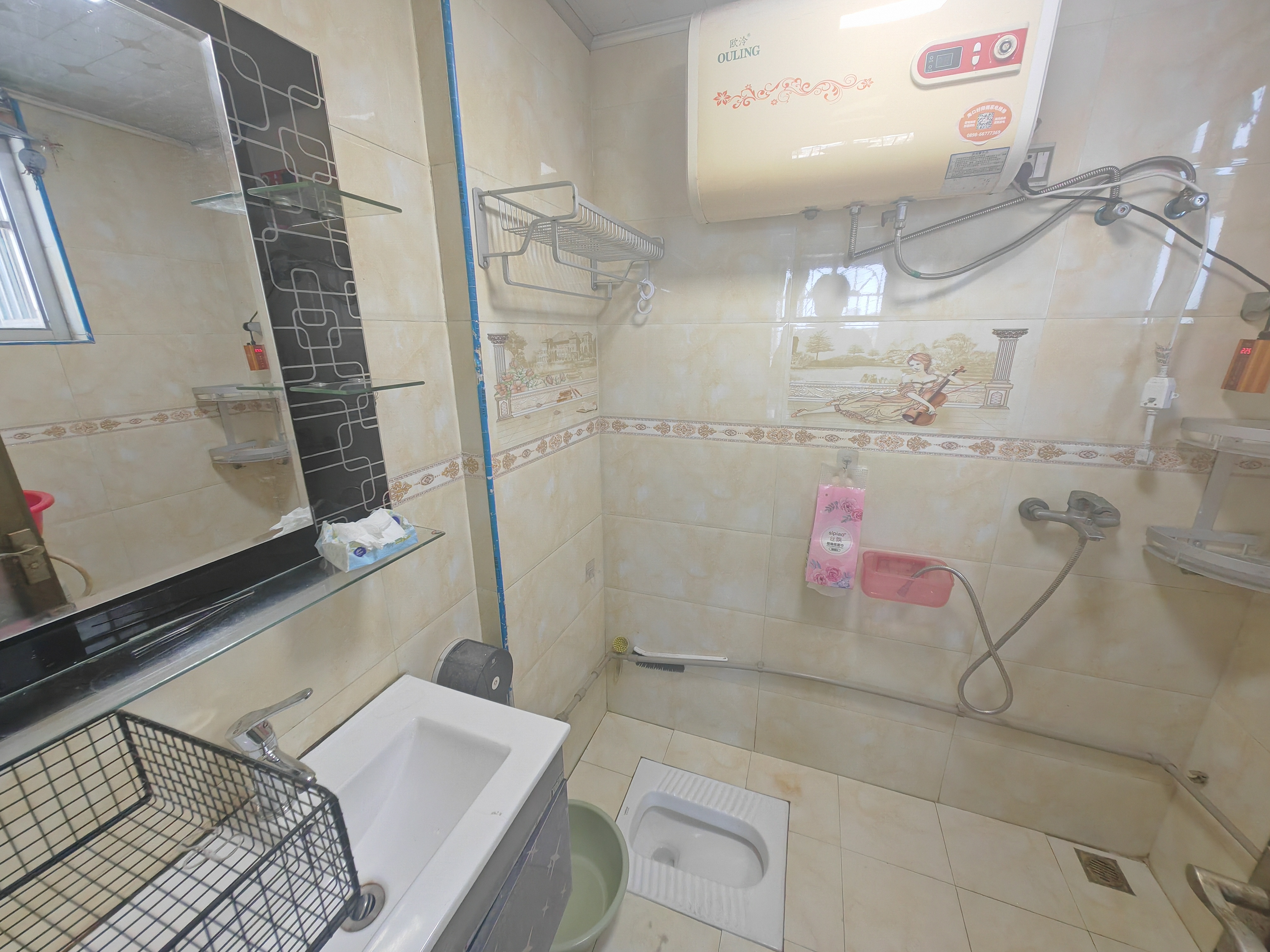 府兴公寓 4室2厅2卫 2800.00元/月 府兴公寓 4室2厅2卫 2800.00元/月室内图