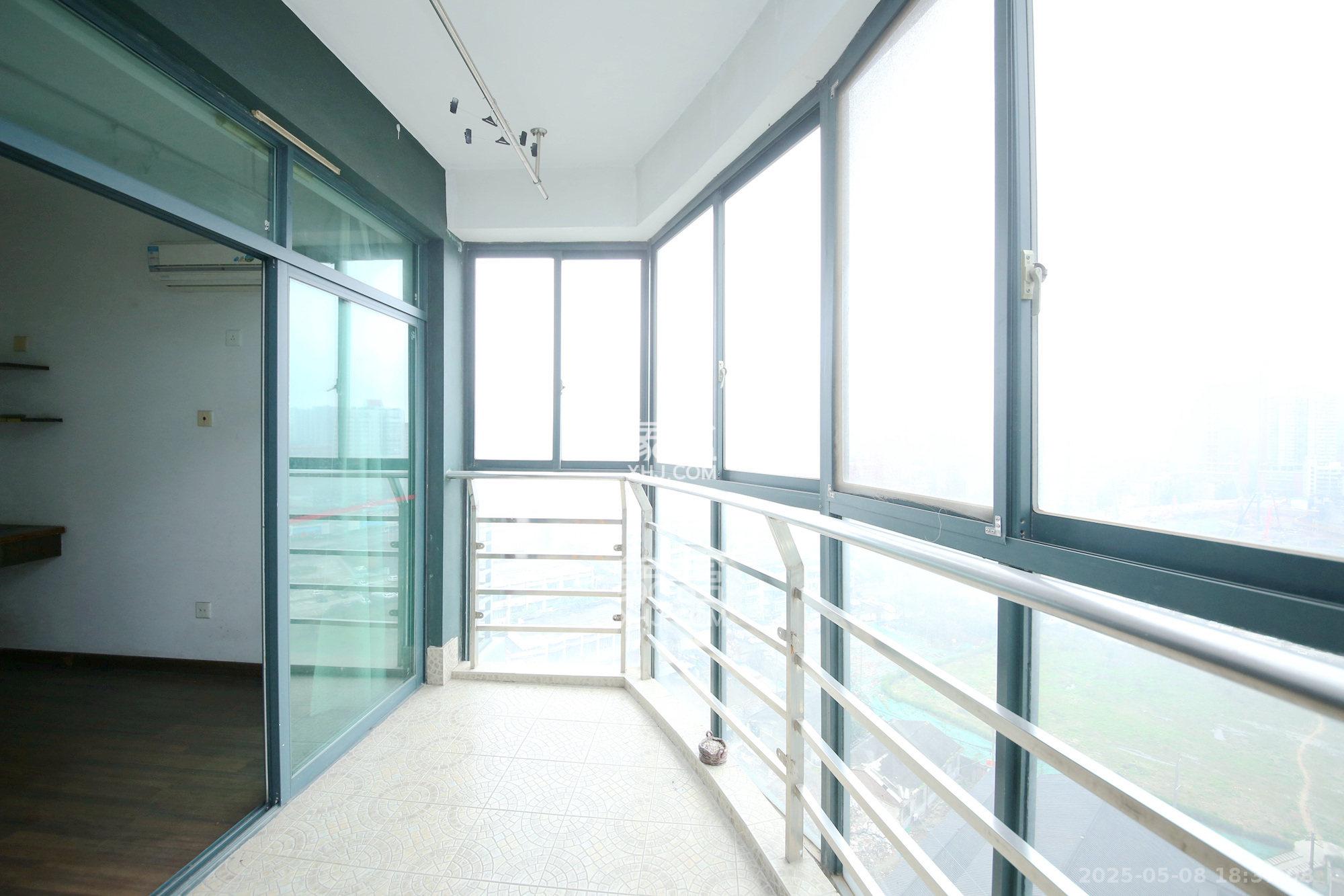 华盛新外滩 2室1厅1卫 2500.0元/月 华盛新外滩 2室1厅1卫 2500.0元/月室内图