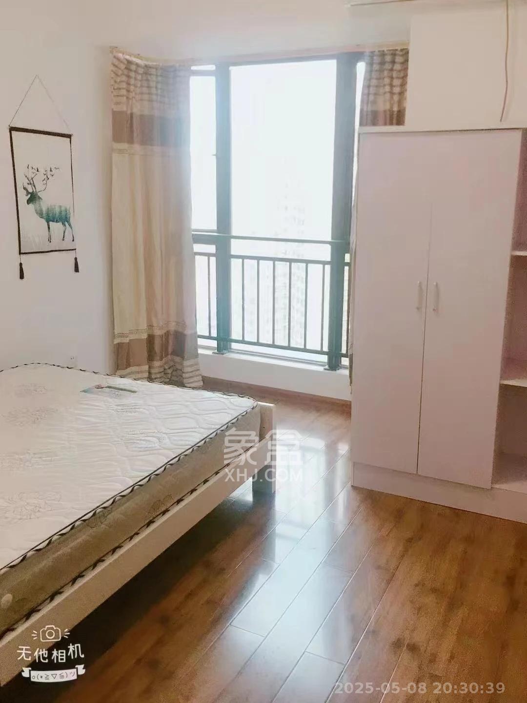 摩天一号  1室0厅1卫    2478.0元/月