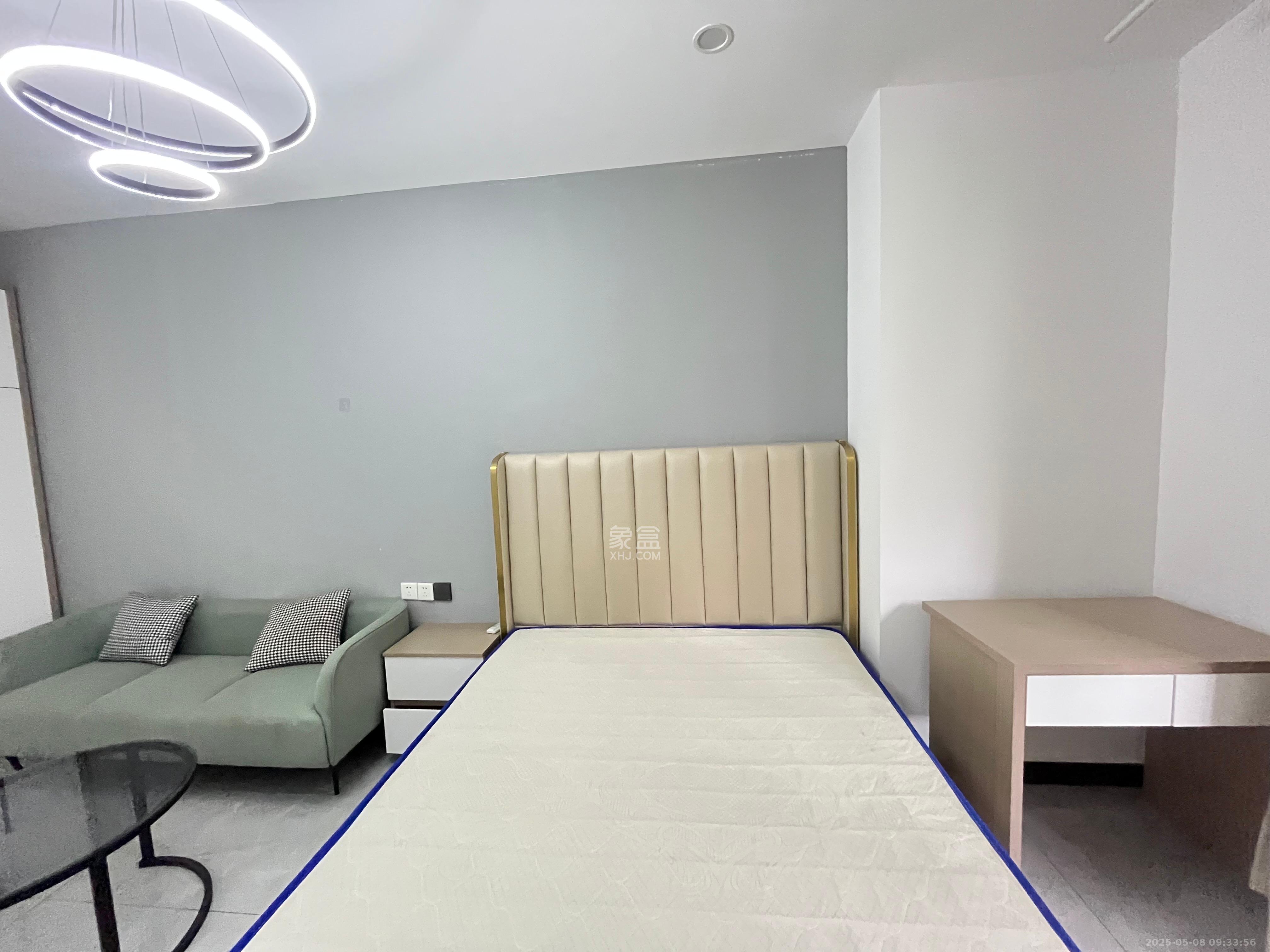 先锋东外滩  1室1厅1卫   1300.00元/月室内图