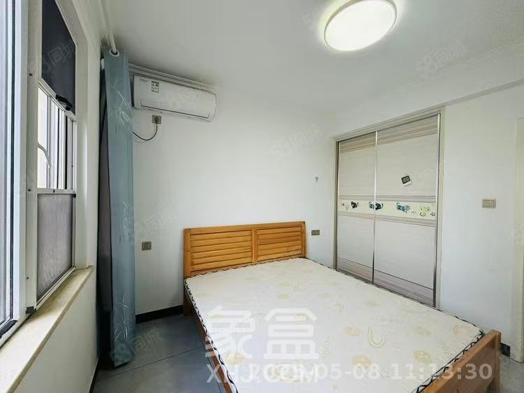 绿地香树花城  3室2厅1卫   1600.00元/月室内图