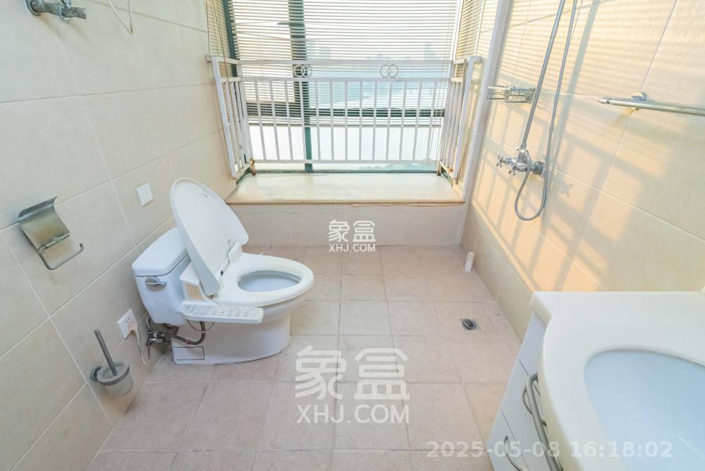 华盛新外滩  4室2厅2卫   5000.00元/月室内图