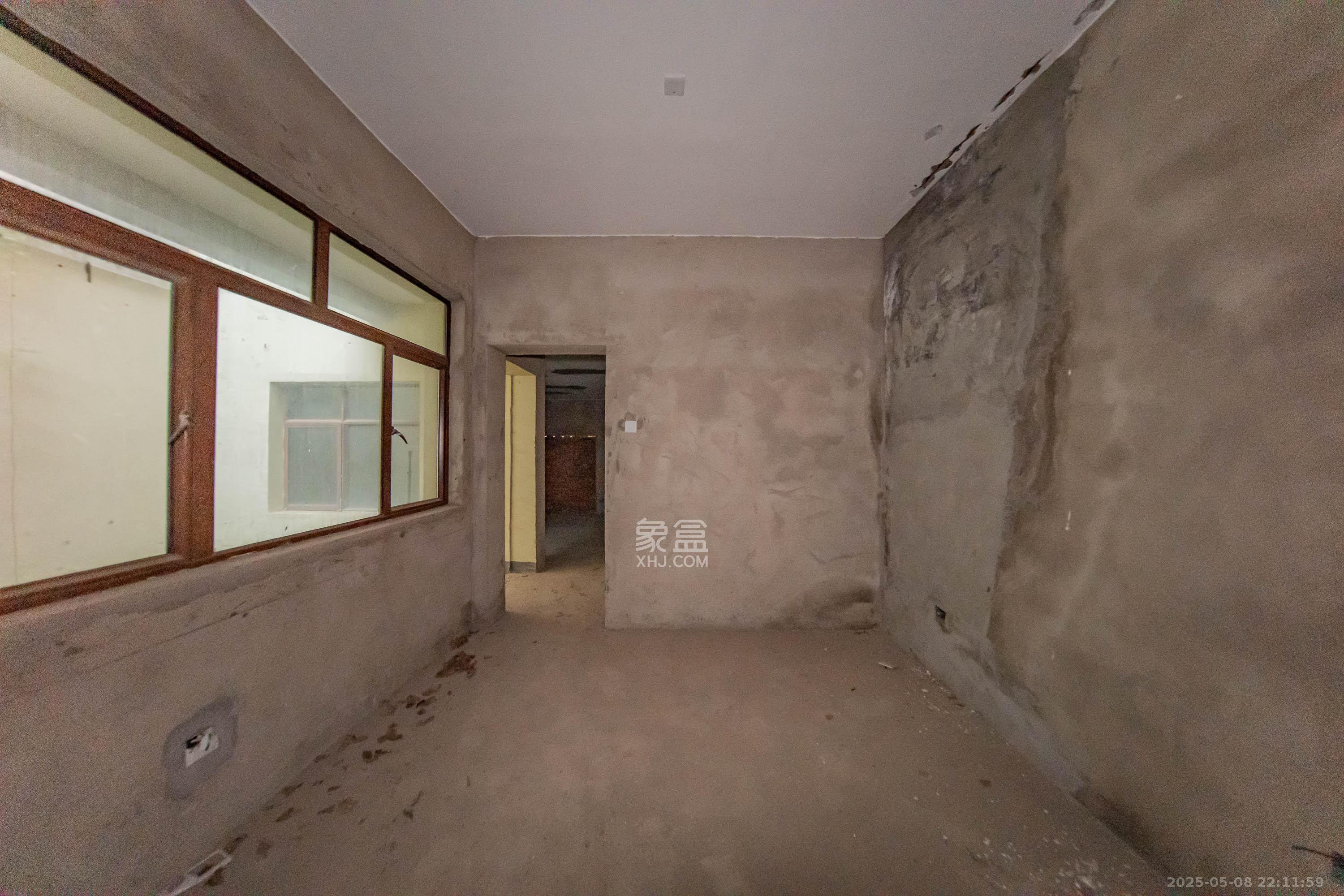 麓山恋迪亚溪谷 5室2厅2卫 300.0万 麓山恋迪亚溪谷 5室2厅2卫 300.0万卧室