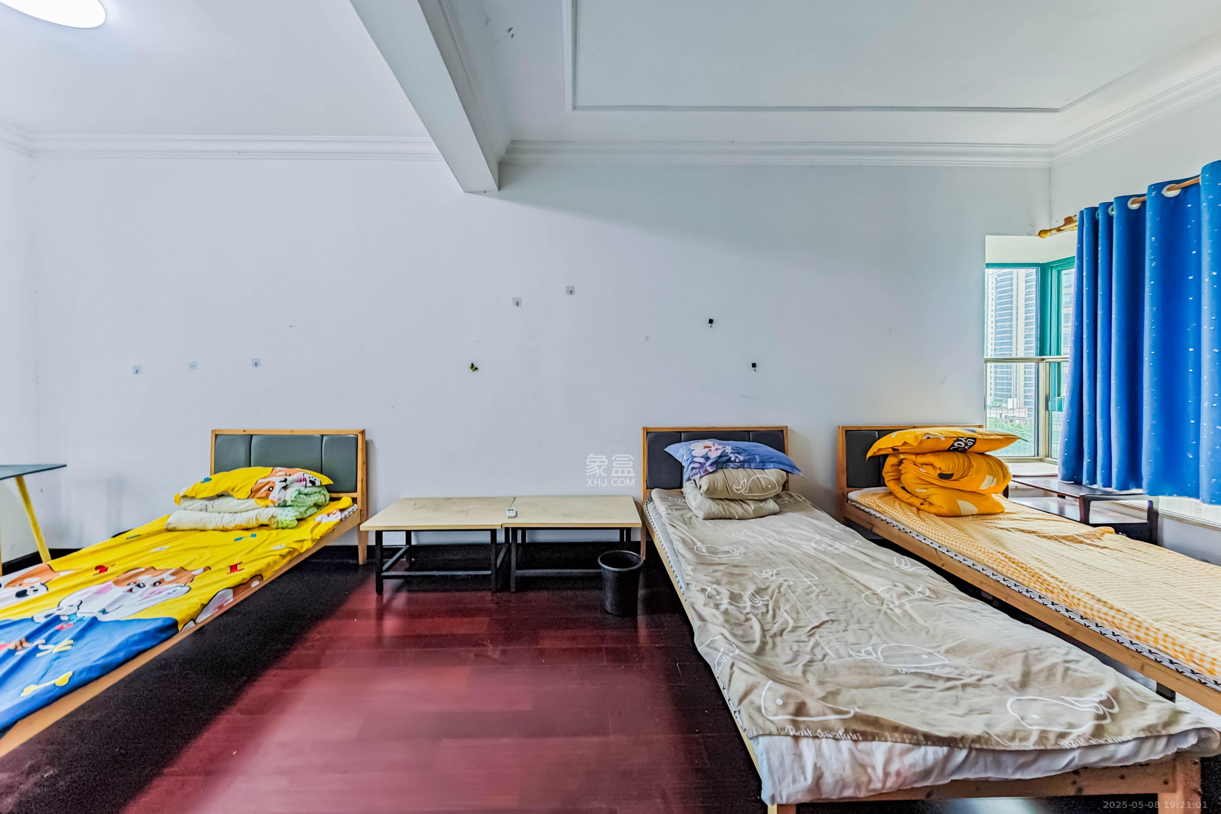 恒大绿洲  3室2厅2卫    86.0万 恒大绿洲  3室2厅2卫    86.0万卧室