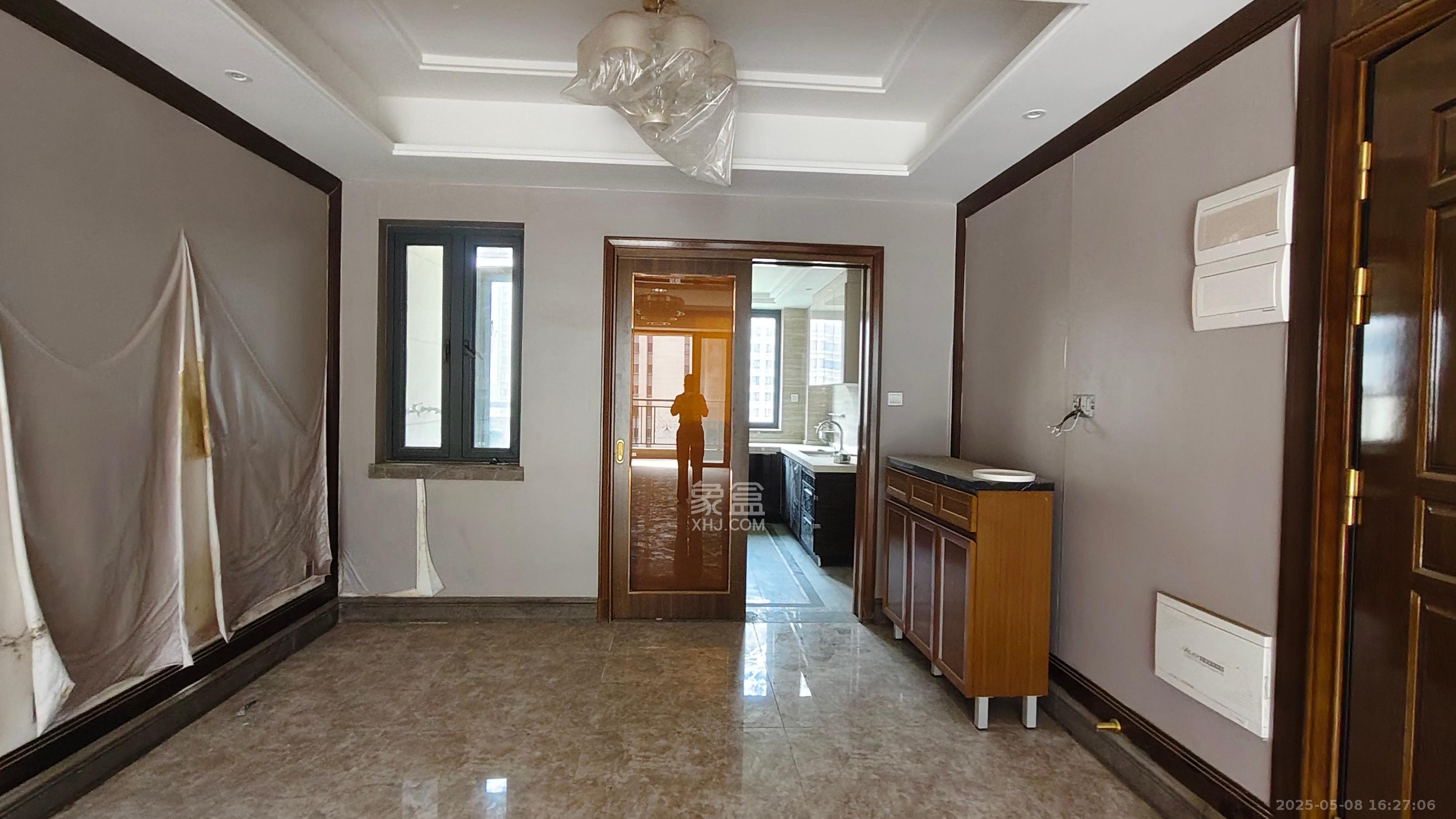 恒大御景半岛 4室2厅2卫 110.0万 恒大御景半岛 4室2厅2卫 110.0万客厅