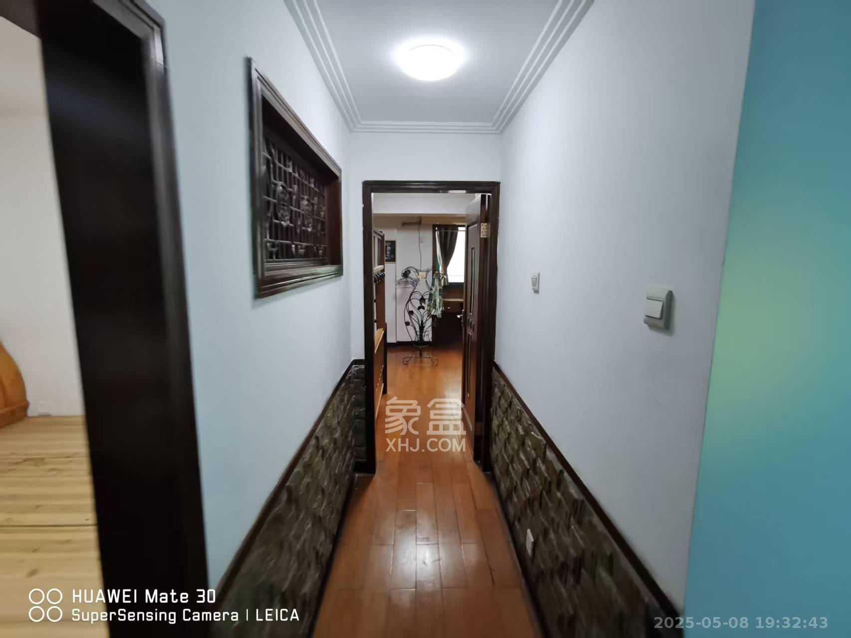 宏景名厦 2室1厅2卫 2500.0元/月 宏景名厦 2室1厅2卫 2500.0元/月室内图