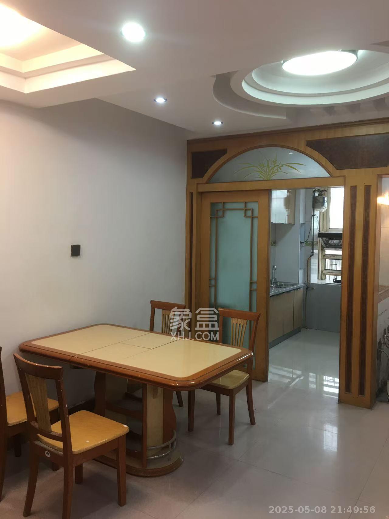 鑫天花园 2室2厅1卫 1690.0元/月 鑫天花园 2室2厅1卫 1690.0元/月室内图