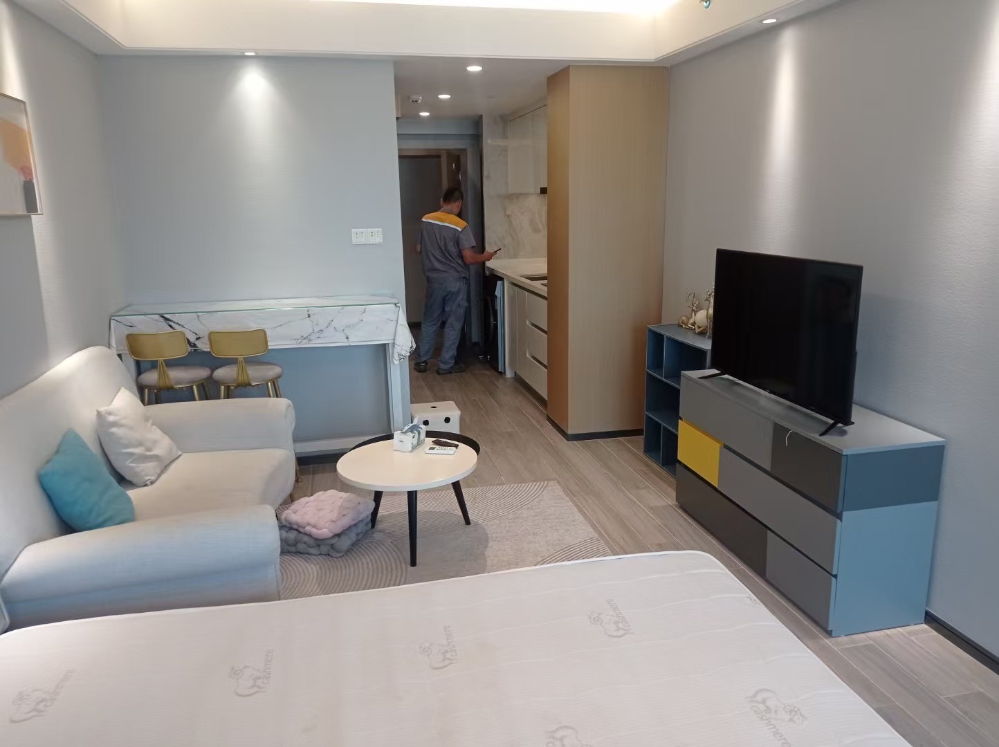 海航豪庭北苑 5室2厅4卫 499.0万 海航豪庭北苑 5室2厅4卫 499.0万客厅