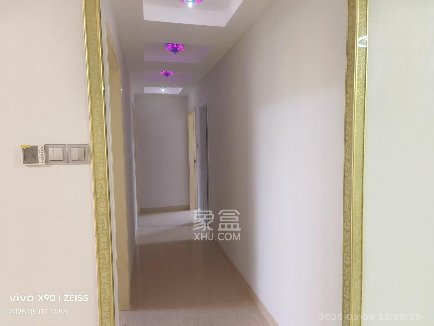 鹏基诺亚山林  3室2厅2卫    2800.0元/月室内图