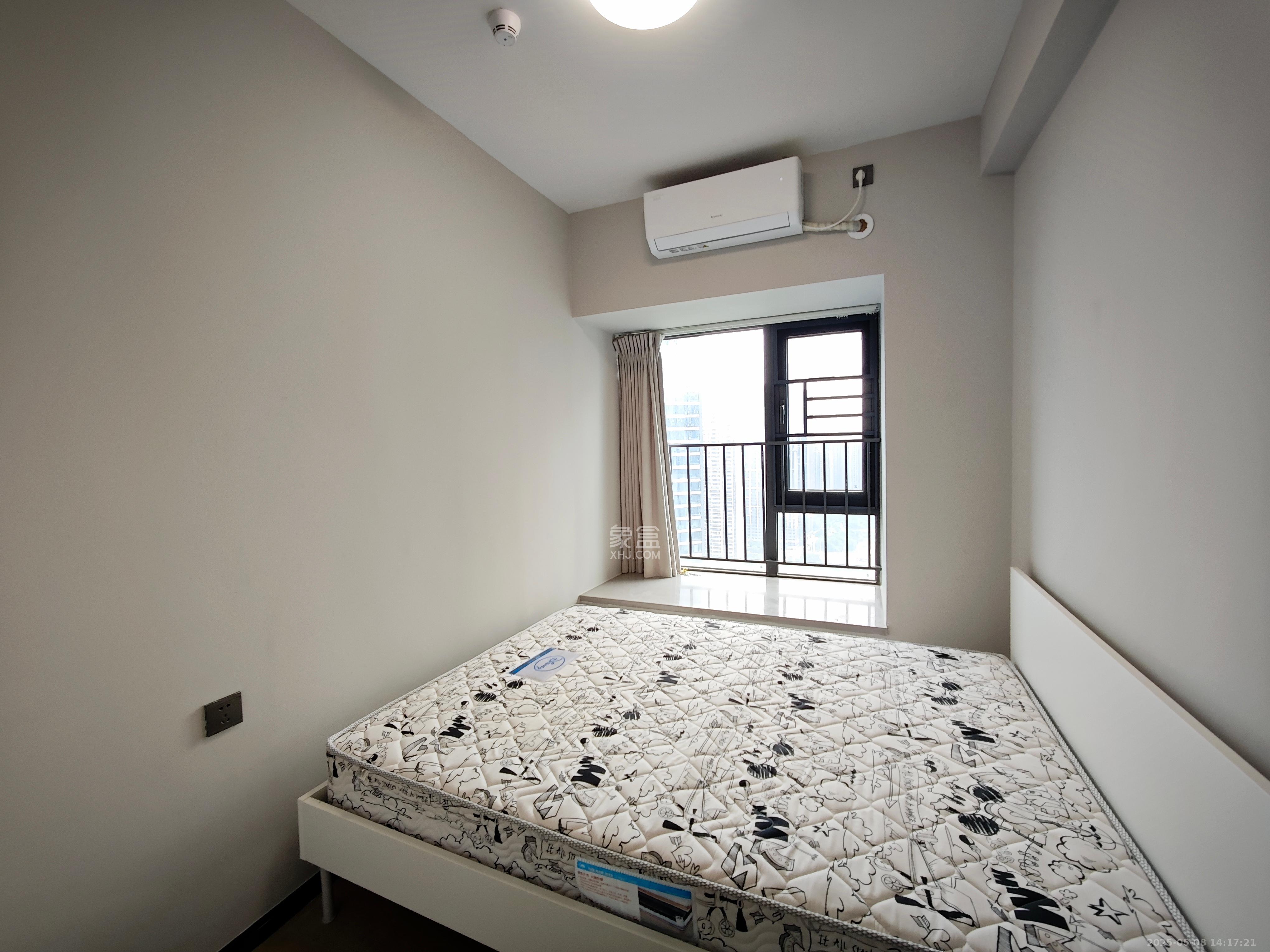 时代梅溪领峰  4室2厅2卫   3800.00元/月室内图