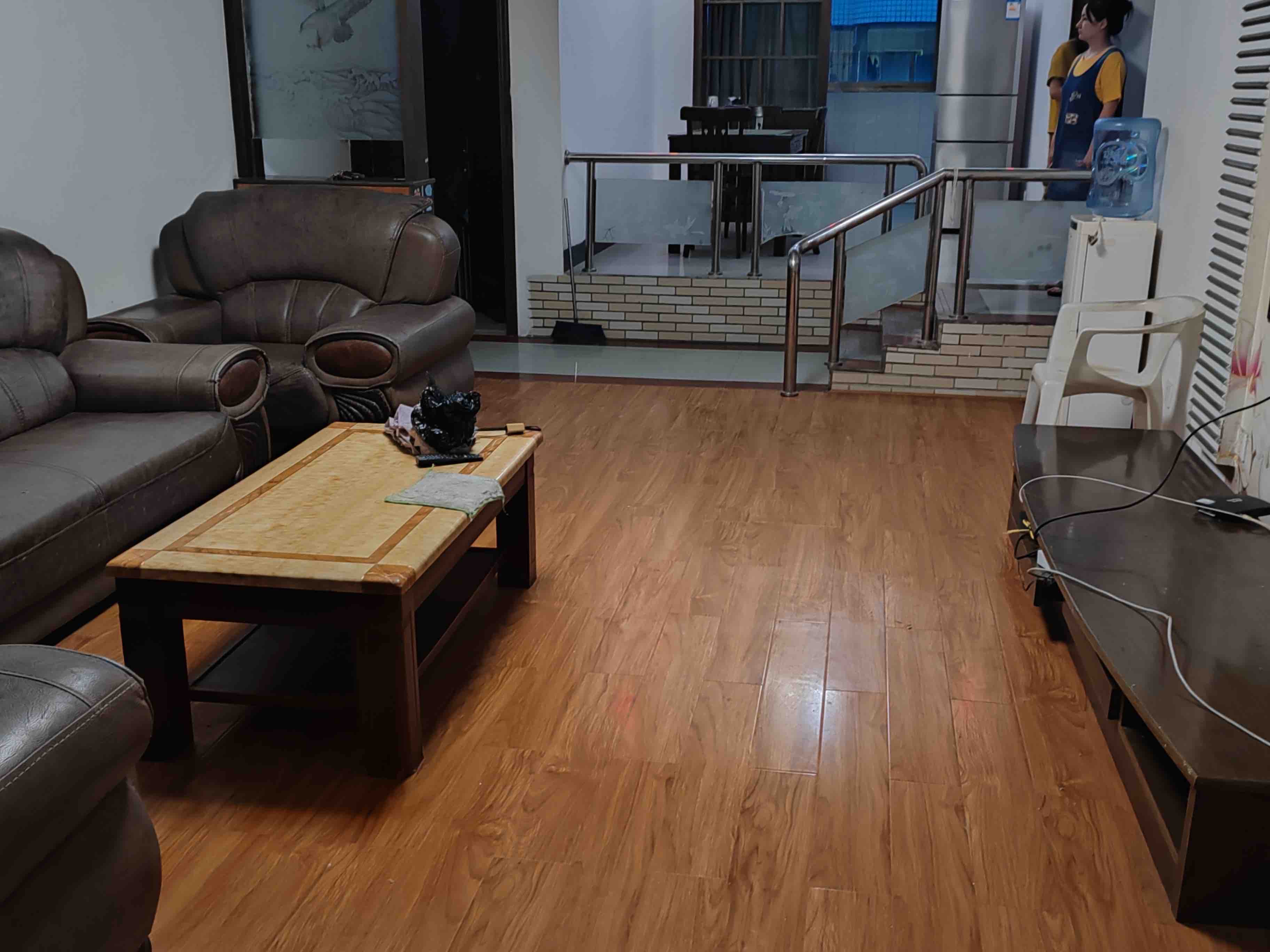 风顺苑  3室2厅1卫   1800.00元/月室内图