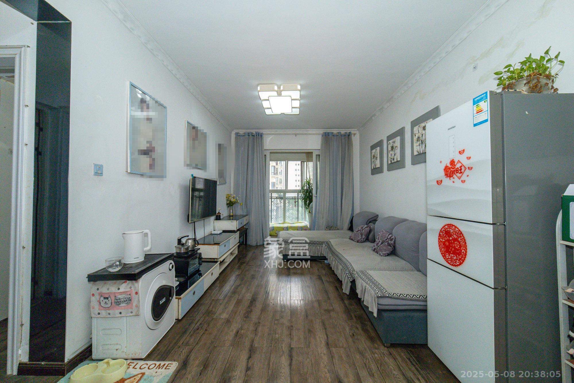 金科时代中心 2室2厅1卫 49.8万 金科时代中心 2室2厅1卫 49.8万客厅