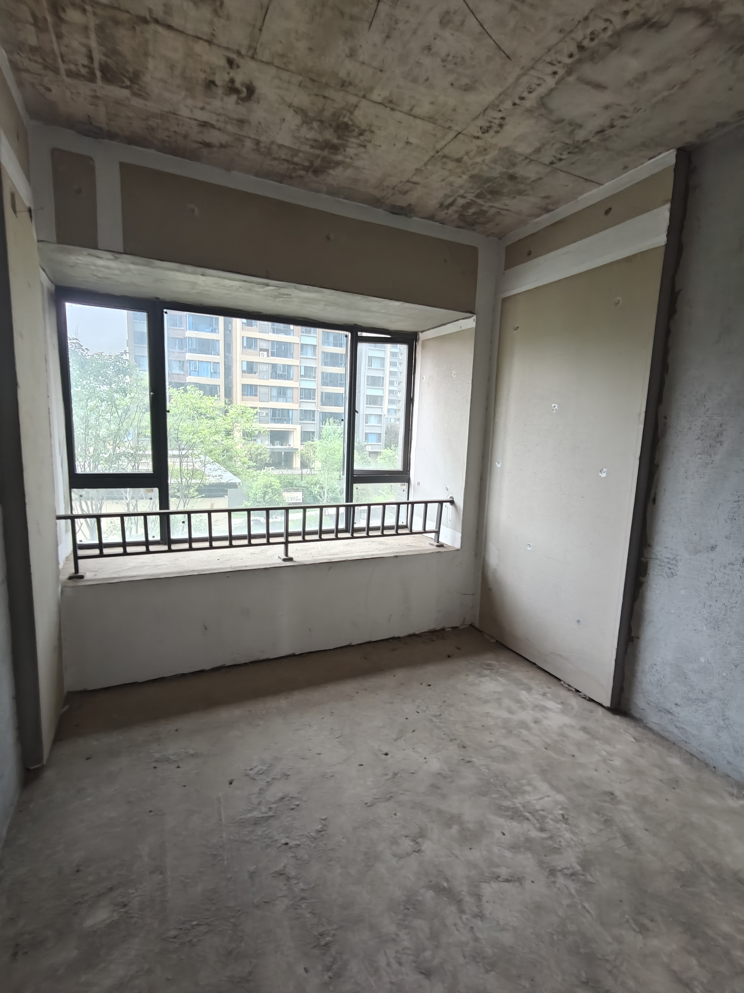 宁邦中心(二期公园里) 3室2厅2卫 75.8万 宁邦中心(二期公园里) 3室2厅2卫 75.8万客厅