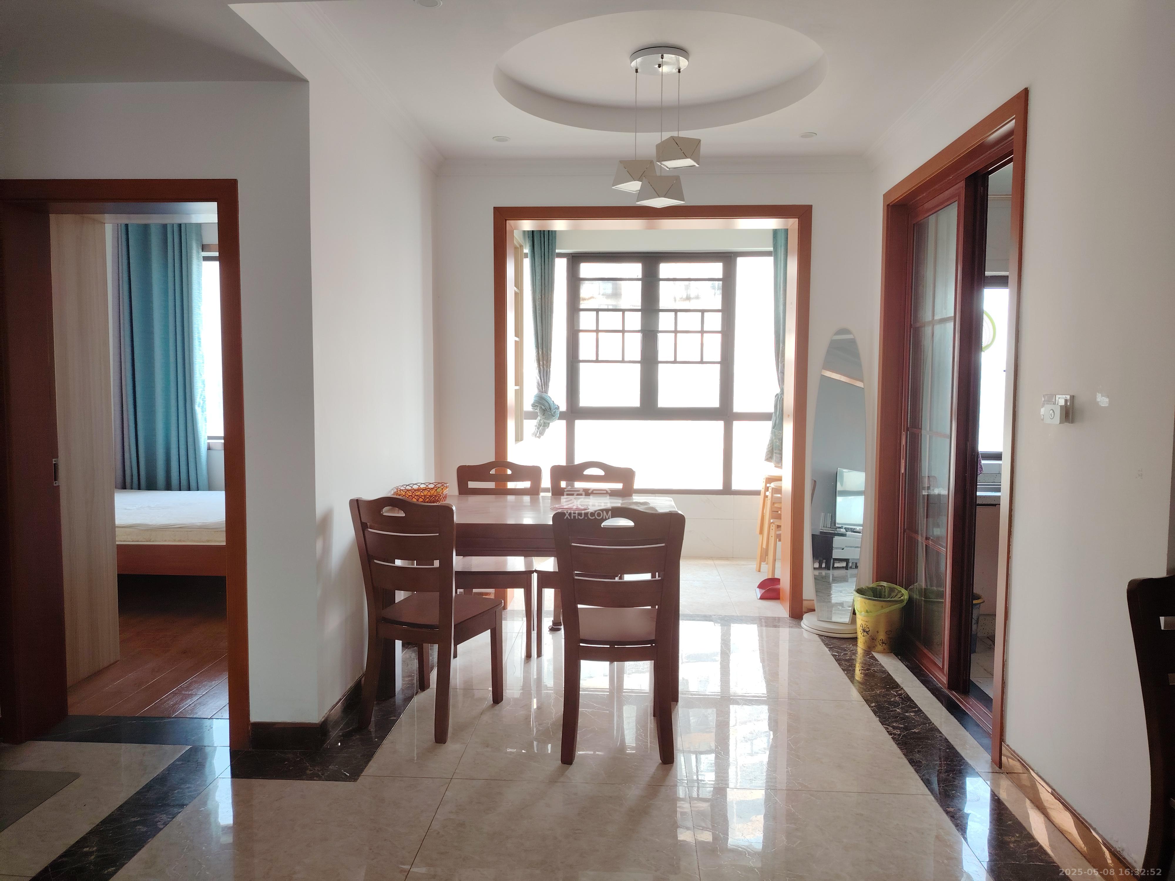 山语城三期 3室2厅2卫 2200.0元/月 山语城三期 3室2厅2卫 2200.0元/月室内图