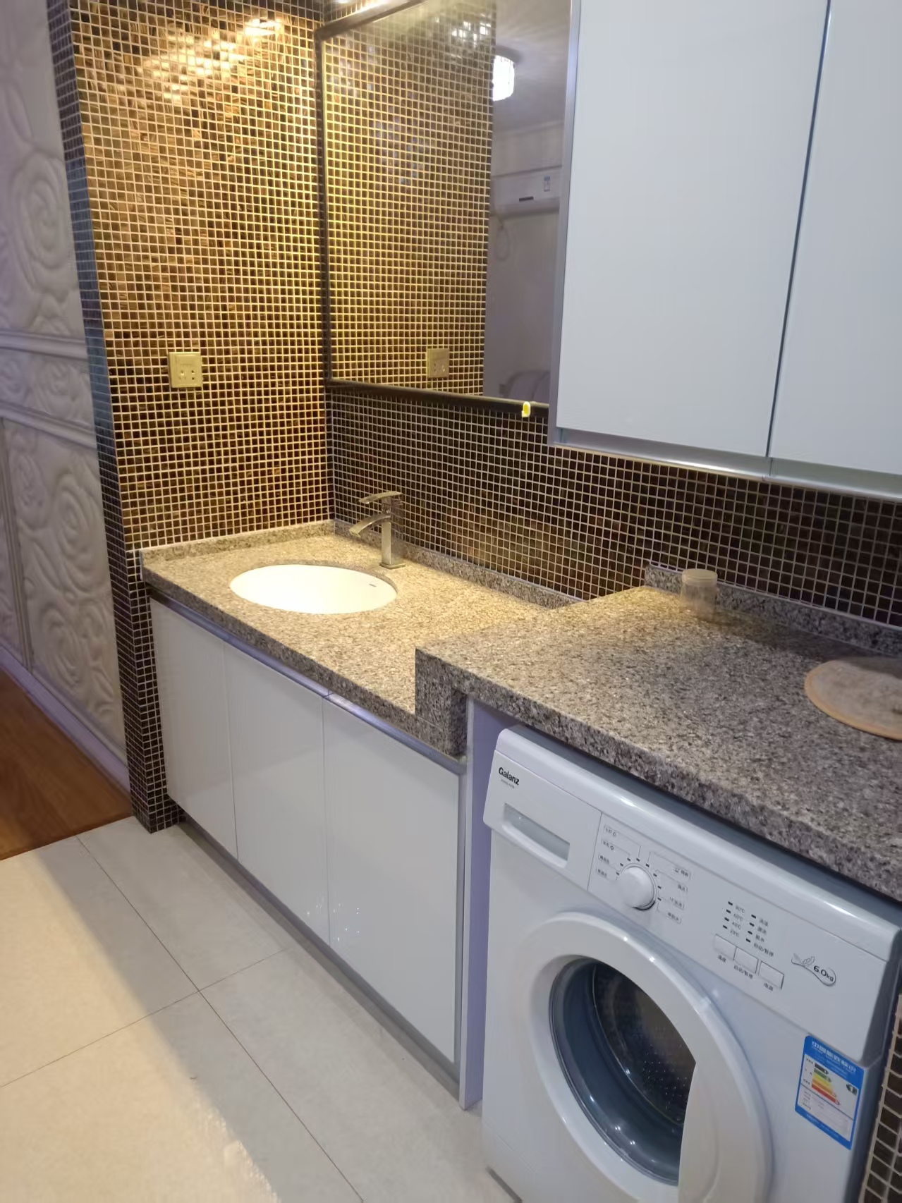 世纪嘉苑 1室1厅1卫 1200.0元/月 世纪嘉苑 1室1厅1卫 1200.0元/月室内图