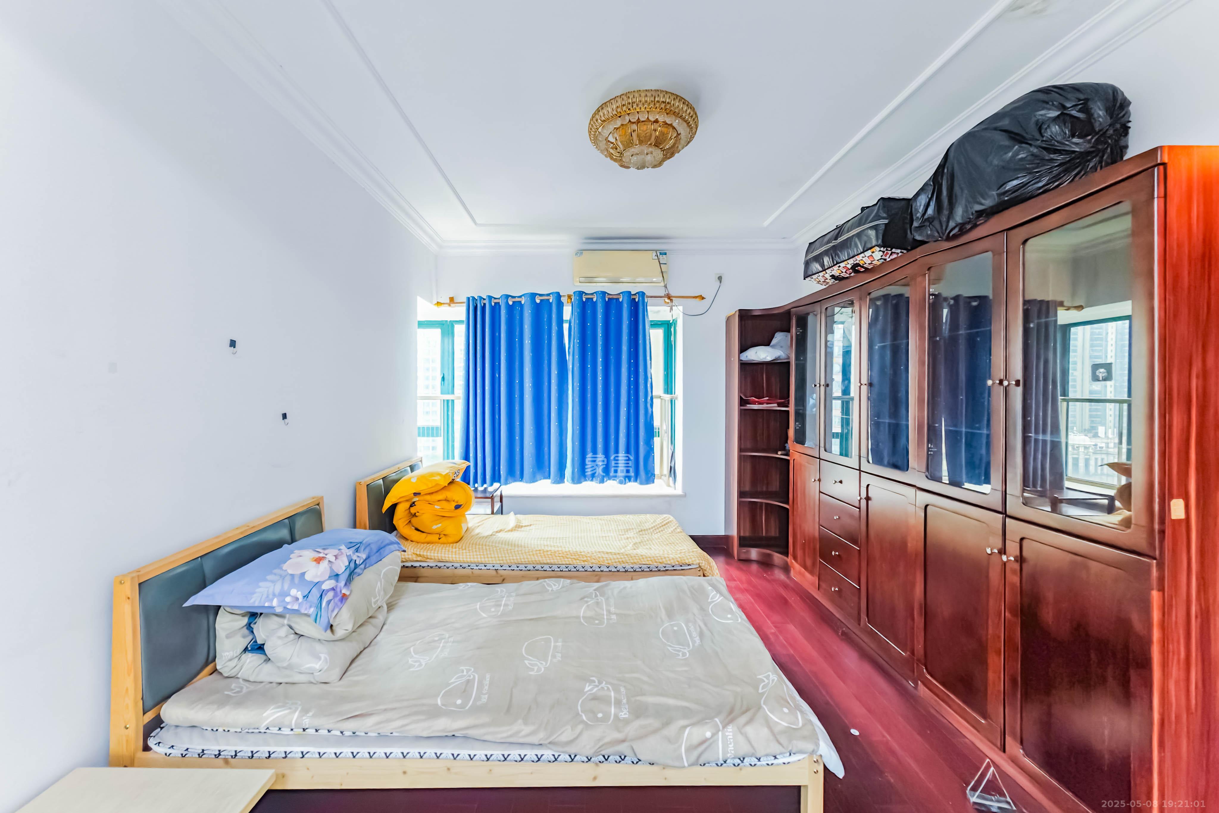 恒大绿洲  3室2厅2卫    86.0万 恒大绿洲  3室2厅2卫    86.0万卧室