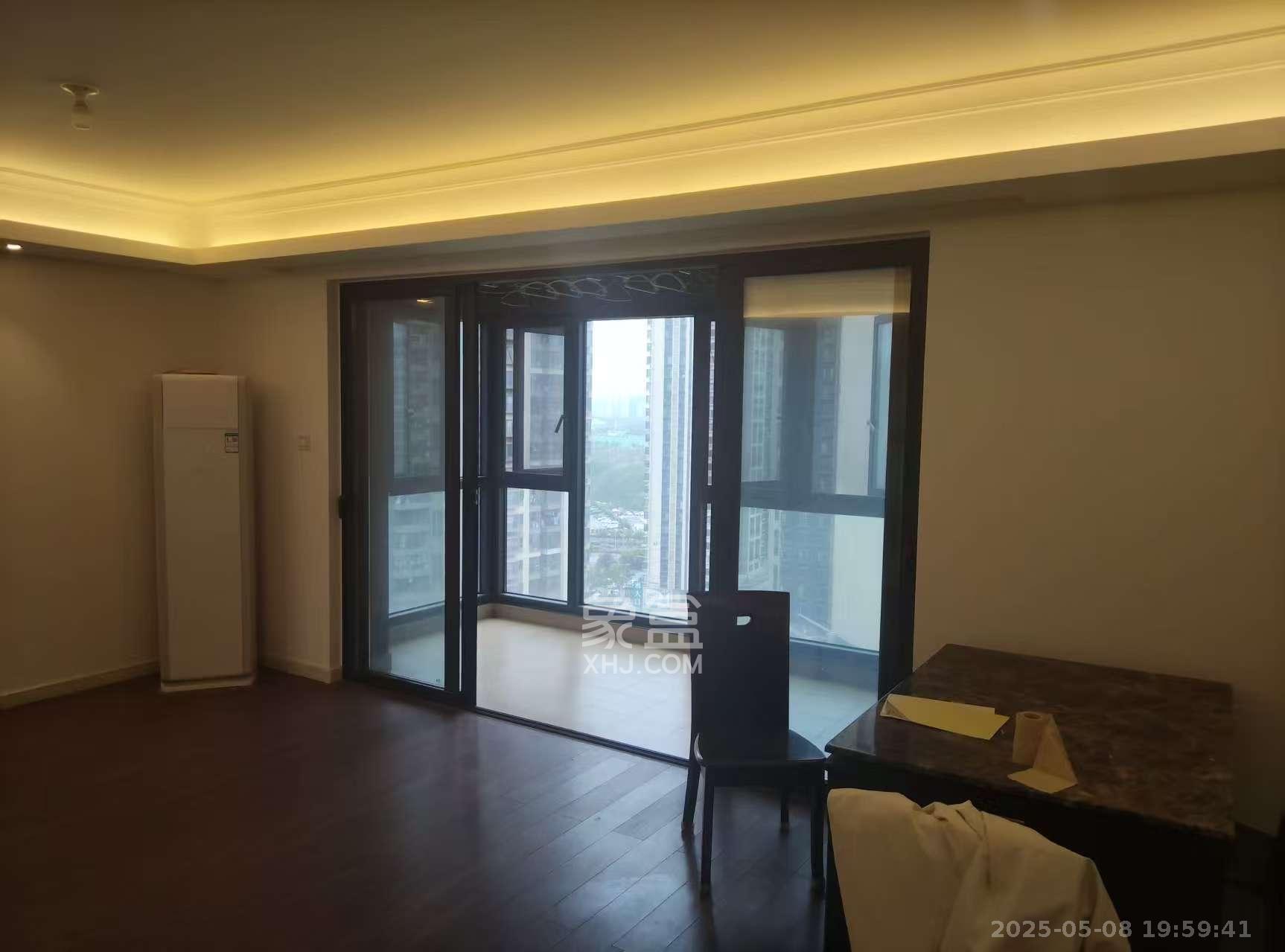 万科魅力之城锋镜里 3室2厅2卫 2500.0元/月 万科魅力之城锋镜里 3室2厅2卫 2500.0元/月室内图