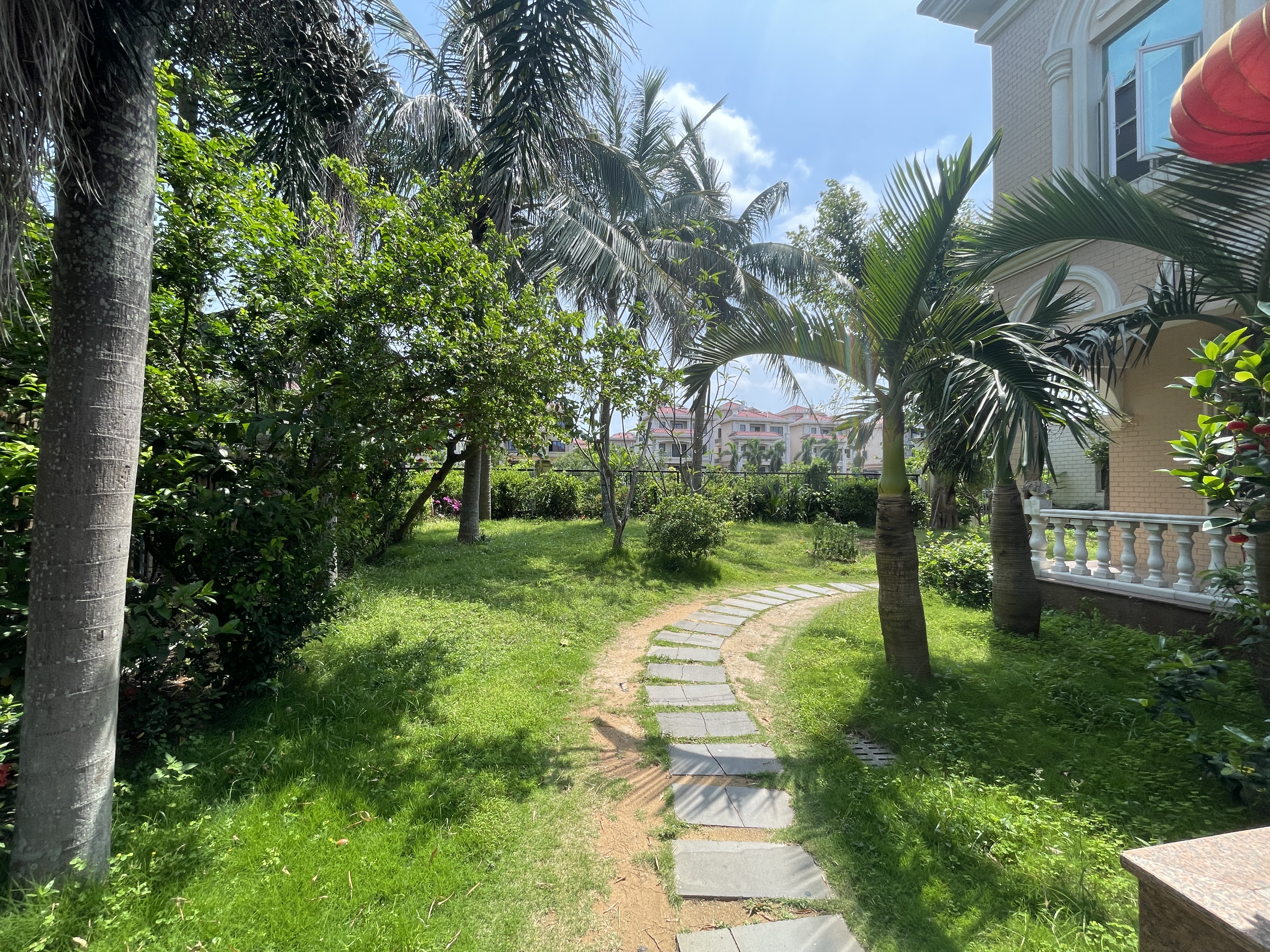 西湾别墅 8室3厅5卫 35000.0元/月 西湾别墅 8室3厅5卫 35000.0元/月室内图