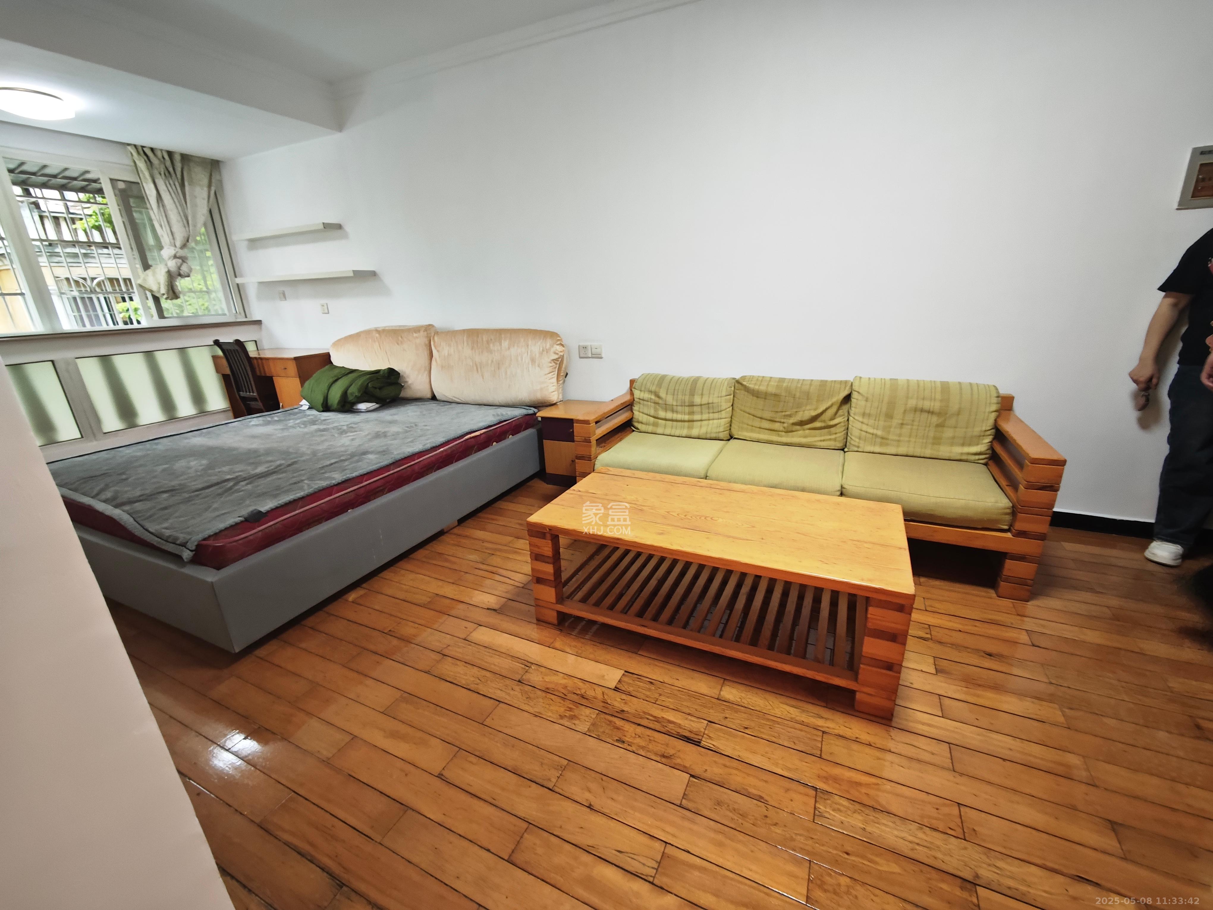 御景龙城 1室1厅1卫 1300.0元/月 御景龙城 1室1厅1卫 1300.0元/月室内图