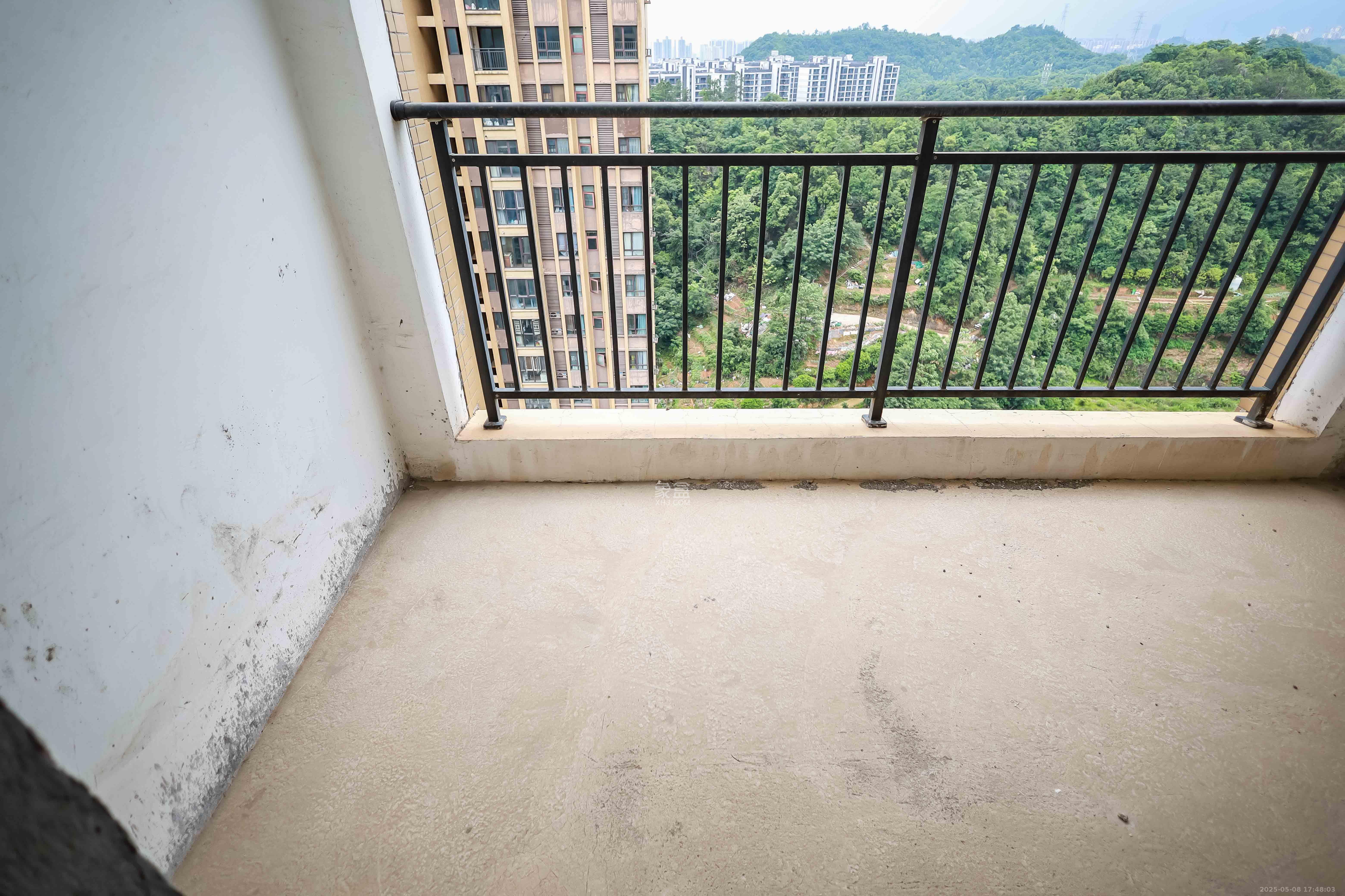 盛景谷山里  2室2厅1卫    67.0万阳台