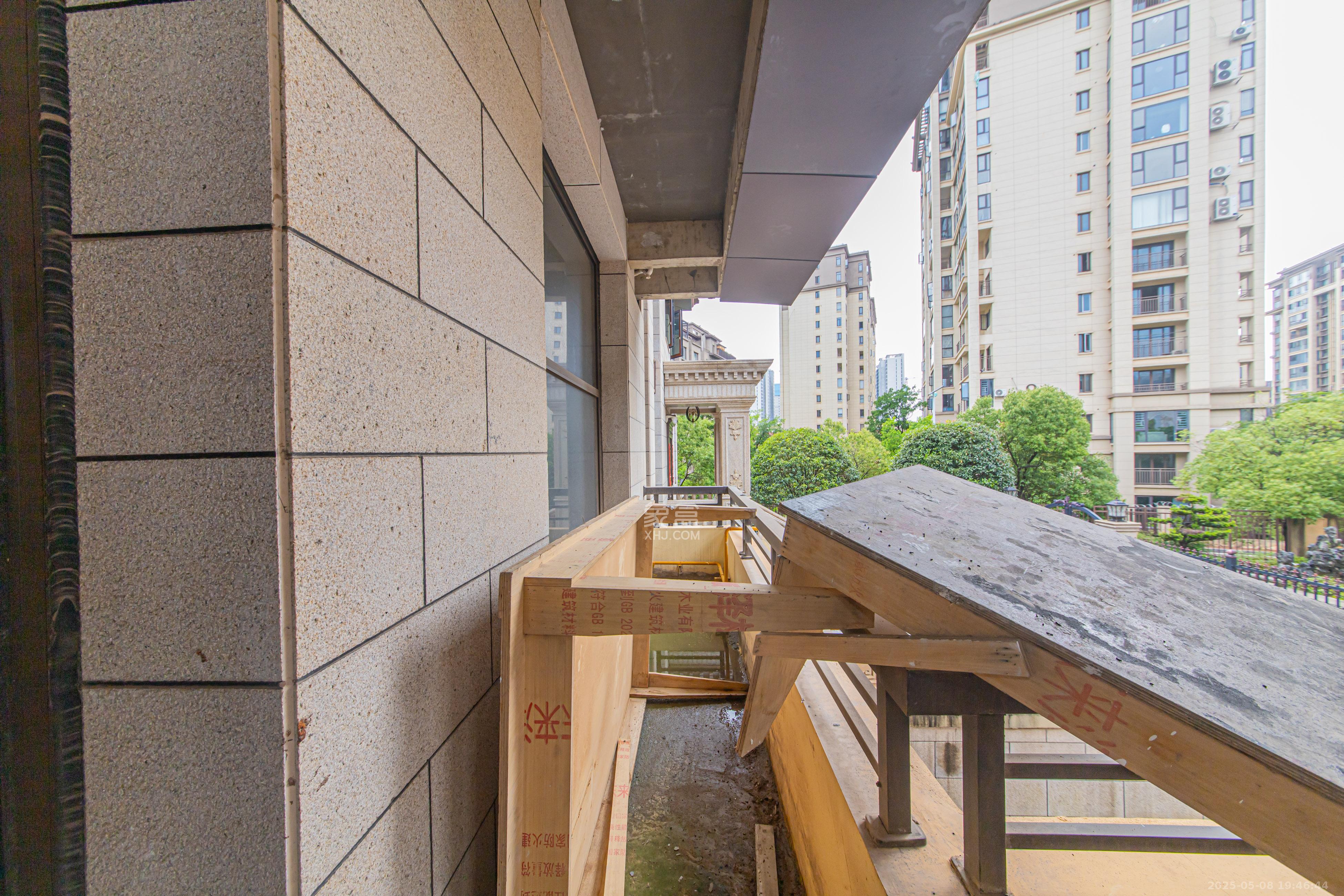 大唐印象一期云海湾  5室2厅4卫   508.00万阳台