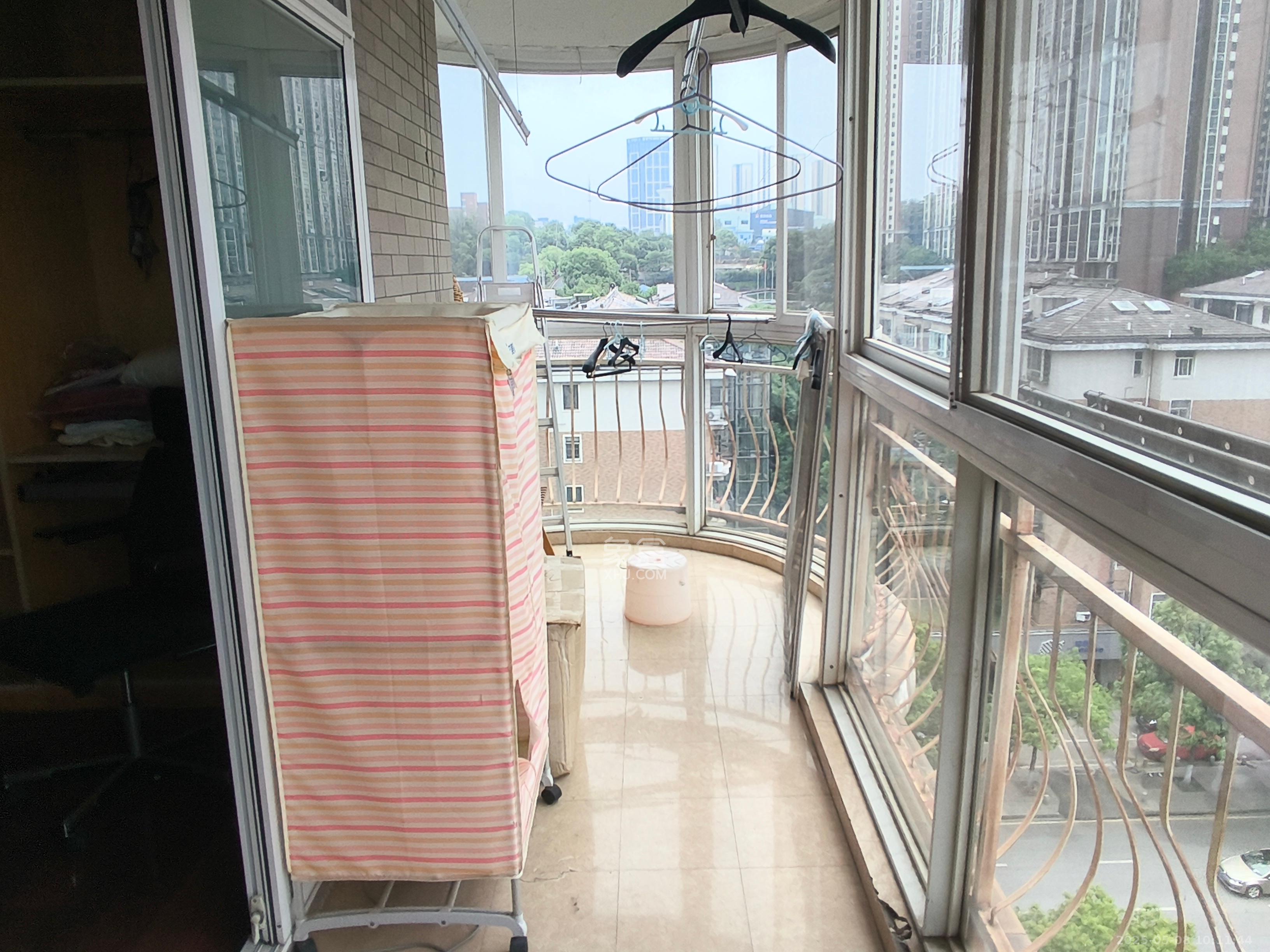 仁和雨花家园 3室2厅2卫 3000.0元/月 仁和雨花家园 3室2厅2卫 3000.0元/月室内图