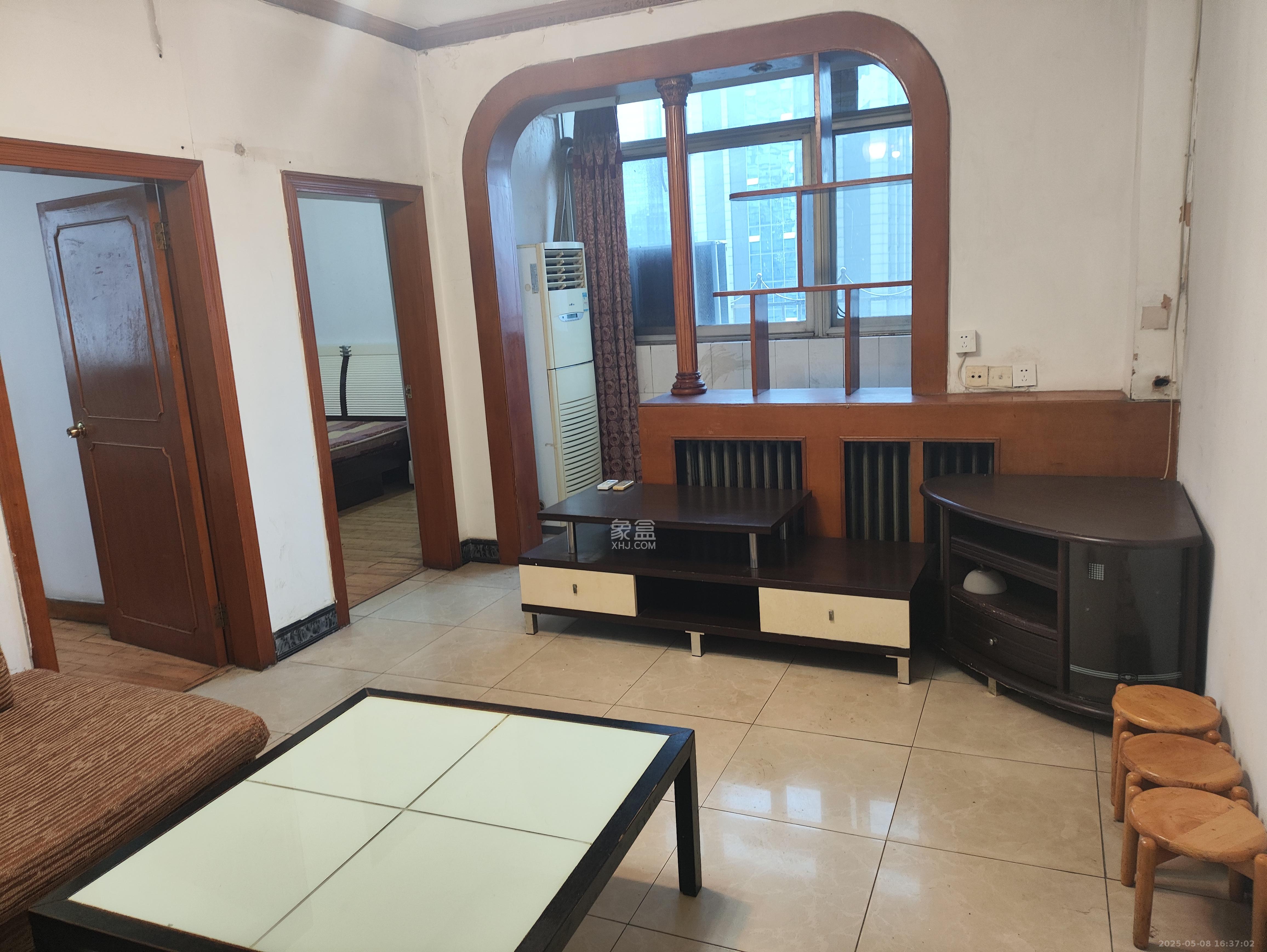 省政府五所 2室1厅1卫 2000.0元/月 省政府五所 2室1厅1卫 2000.0元/月室内图