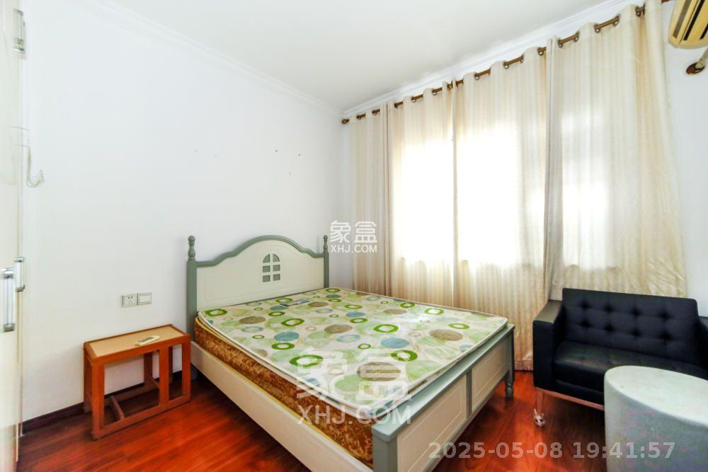 上海城小区 4室2厅2卫 2600.0元/月 上海城小区 4室2厅2卫 2600.0元/月室内图