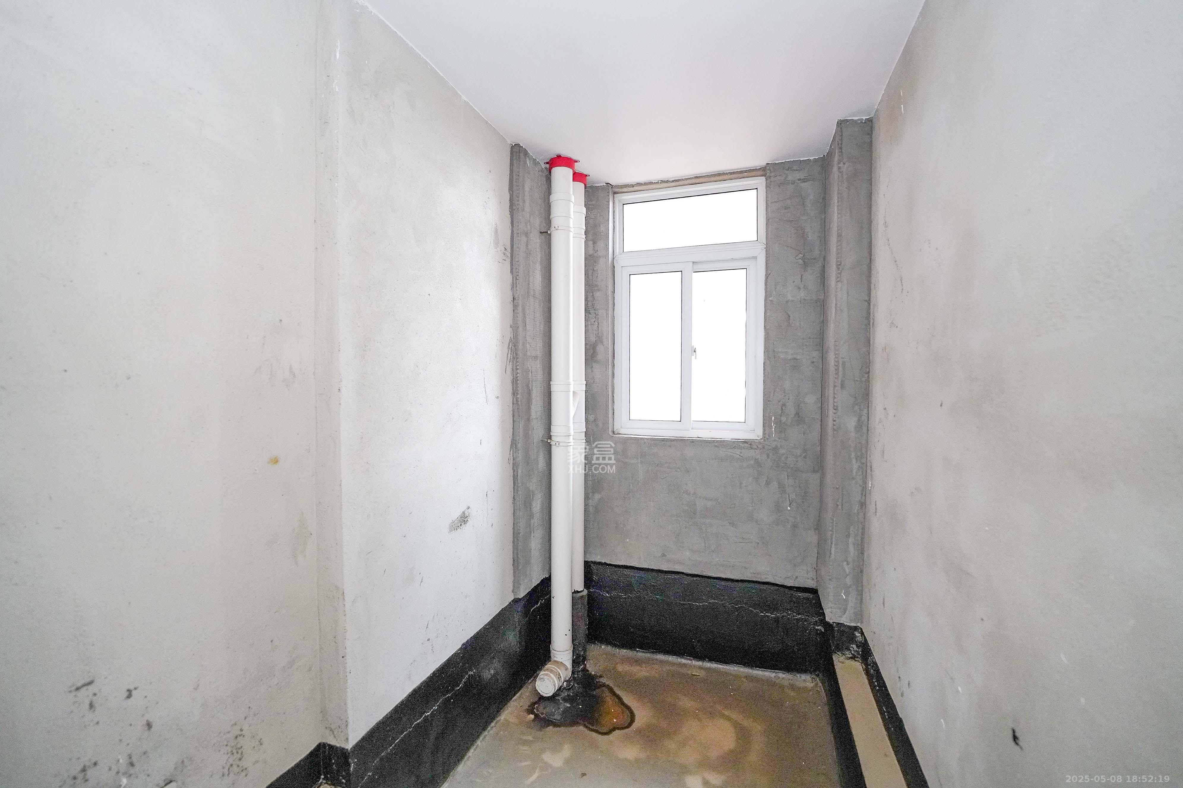 凯富南方鑫城 3室2厅2卫 67.0万 凯富南方鑫城 3室2厅2卫 67.0万卫生间