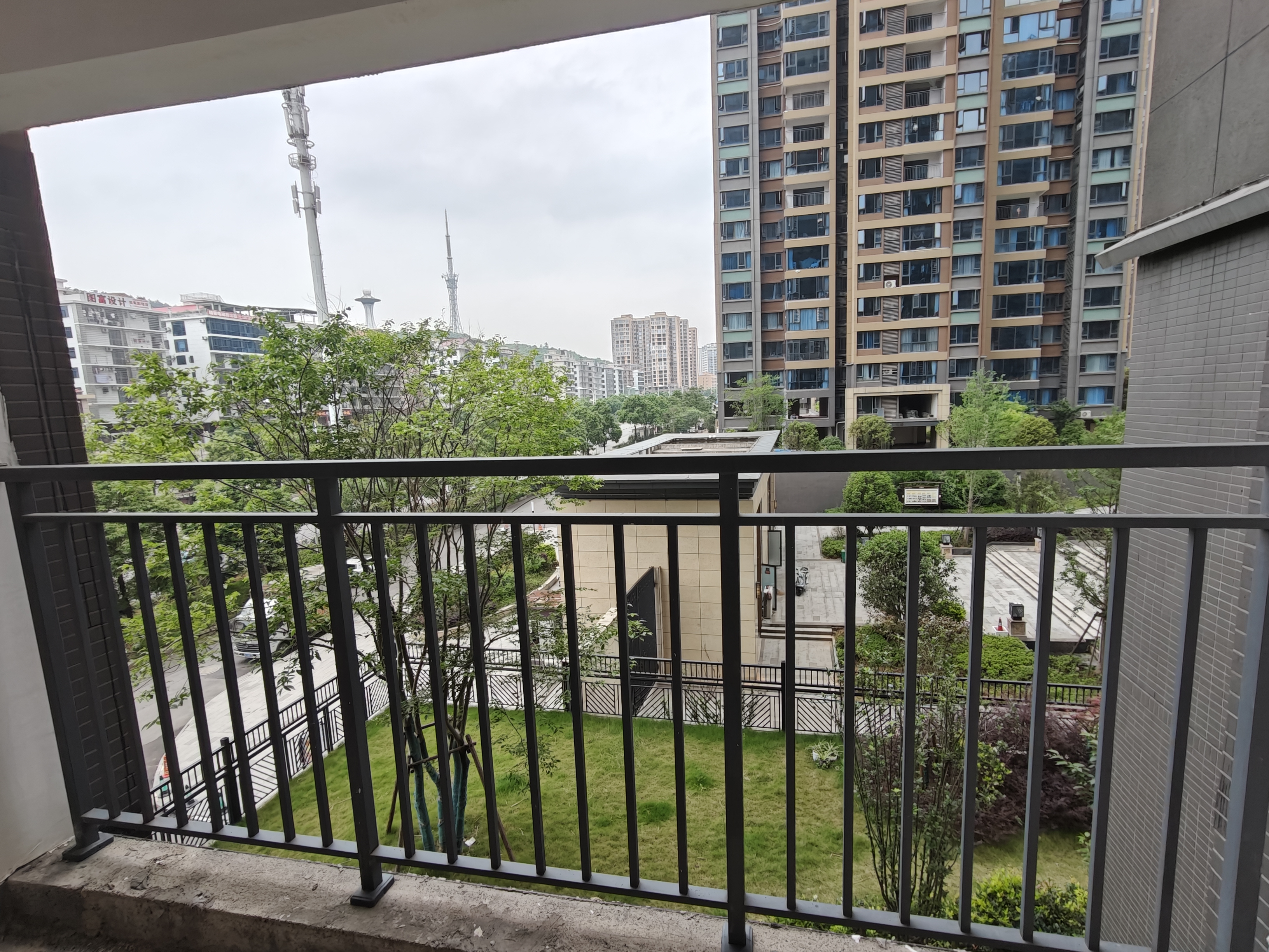 宁邦中心(二期公园里) 3室2厅2卫 75.8万 宁邦中心(二期公园里) 3室2厅2卫 75.8万客厅