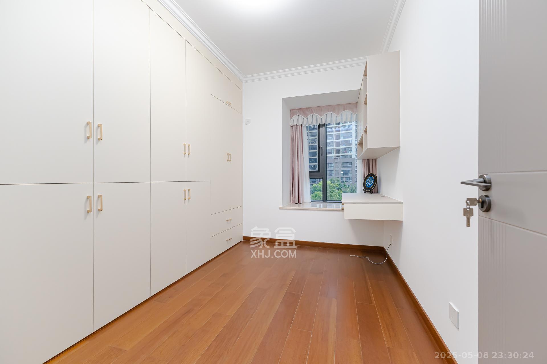 玛丽的花园(金色阳光家园)  3室2厅2卫    125.0万 玛丽的花园(金色阳光家园)  3室2厅2卫    125.0万卧室