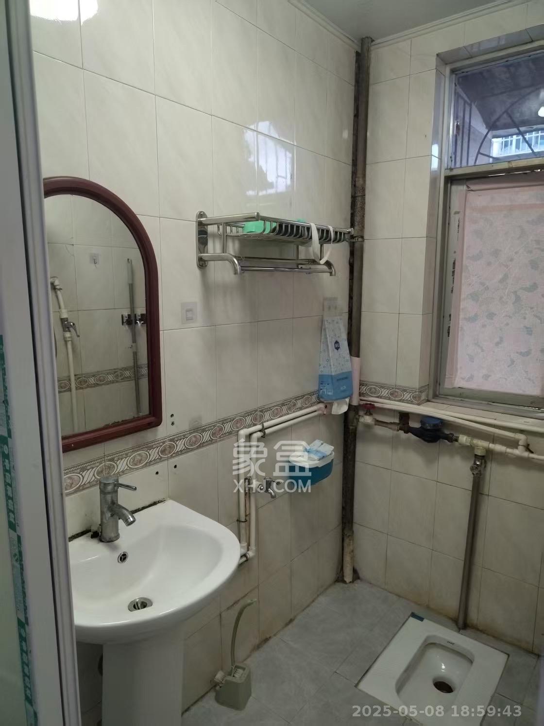 火炬村 2室2厅1卫 1400.0元/月 火炬村 2室2厅1卫 1400.0元/月室内图