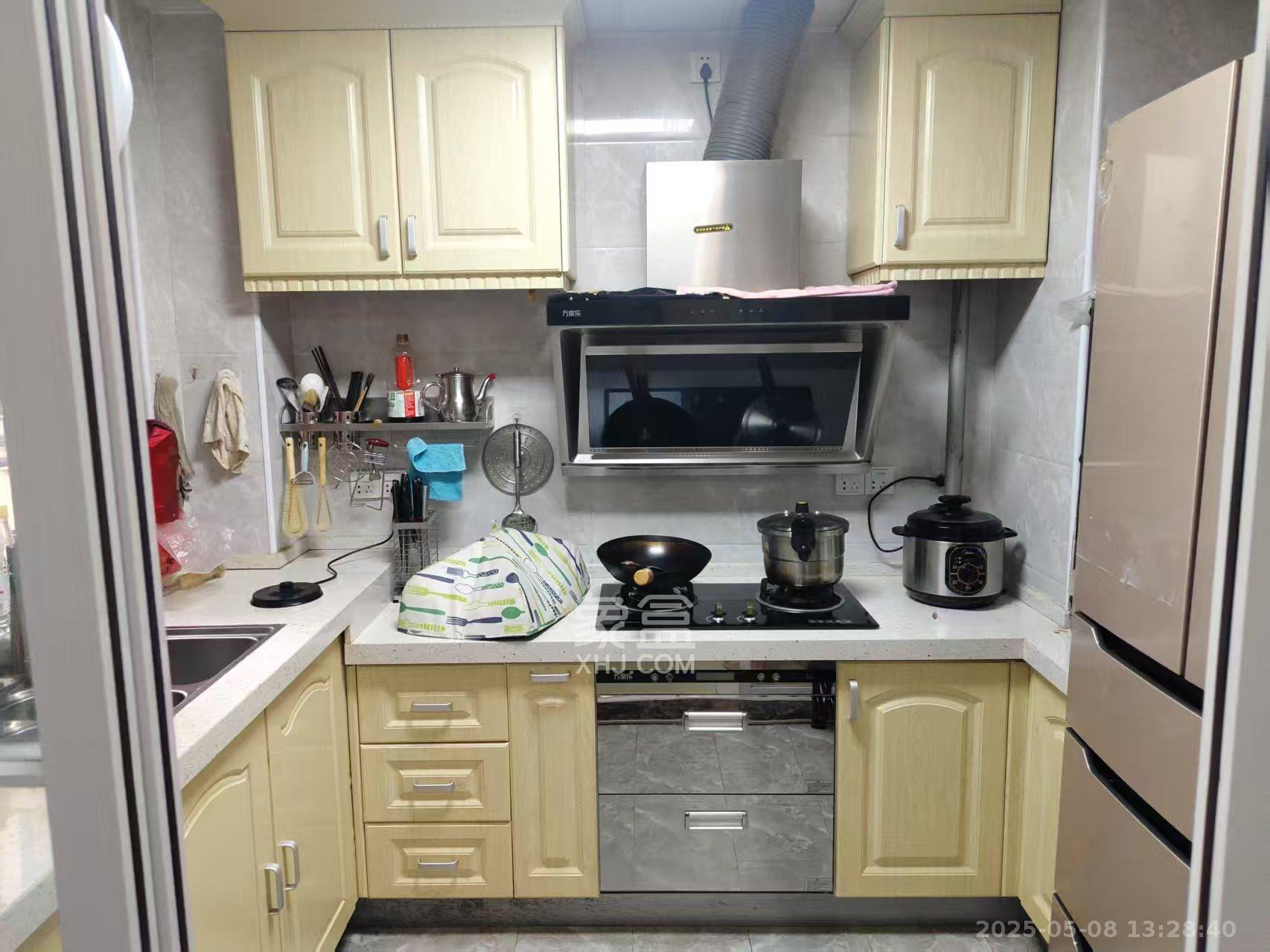 华雅花园 3室2厅1卫 58.8万 华雅花园 3室2厅1卫 58.8万客厅