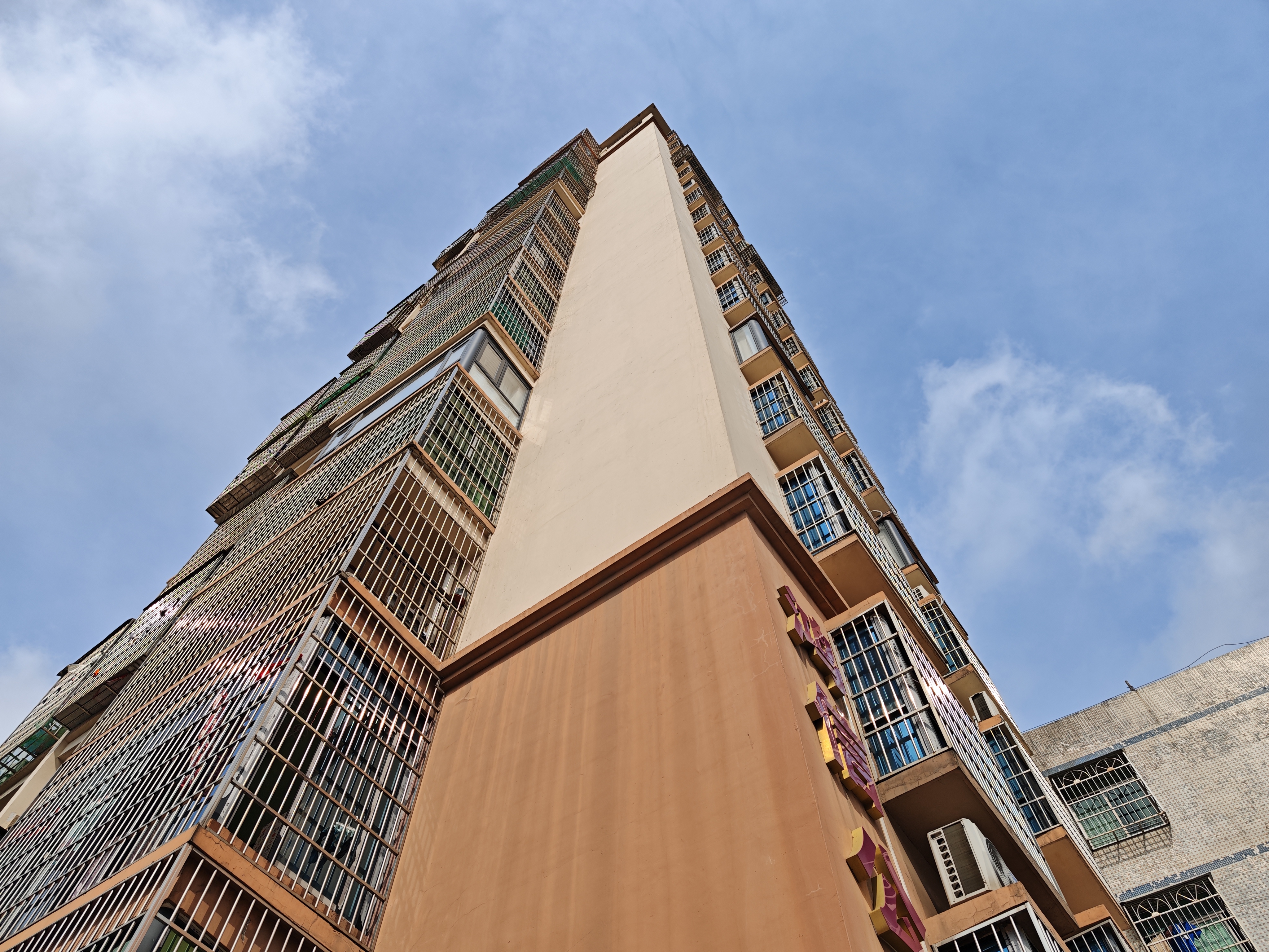 鸿信公寓 1室0厅0卫 1200.0元/月 鸿信公寓 1室0厅0卫 1200.0元/月户型图