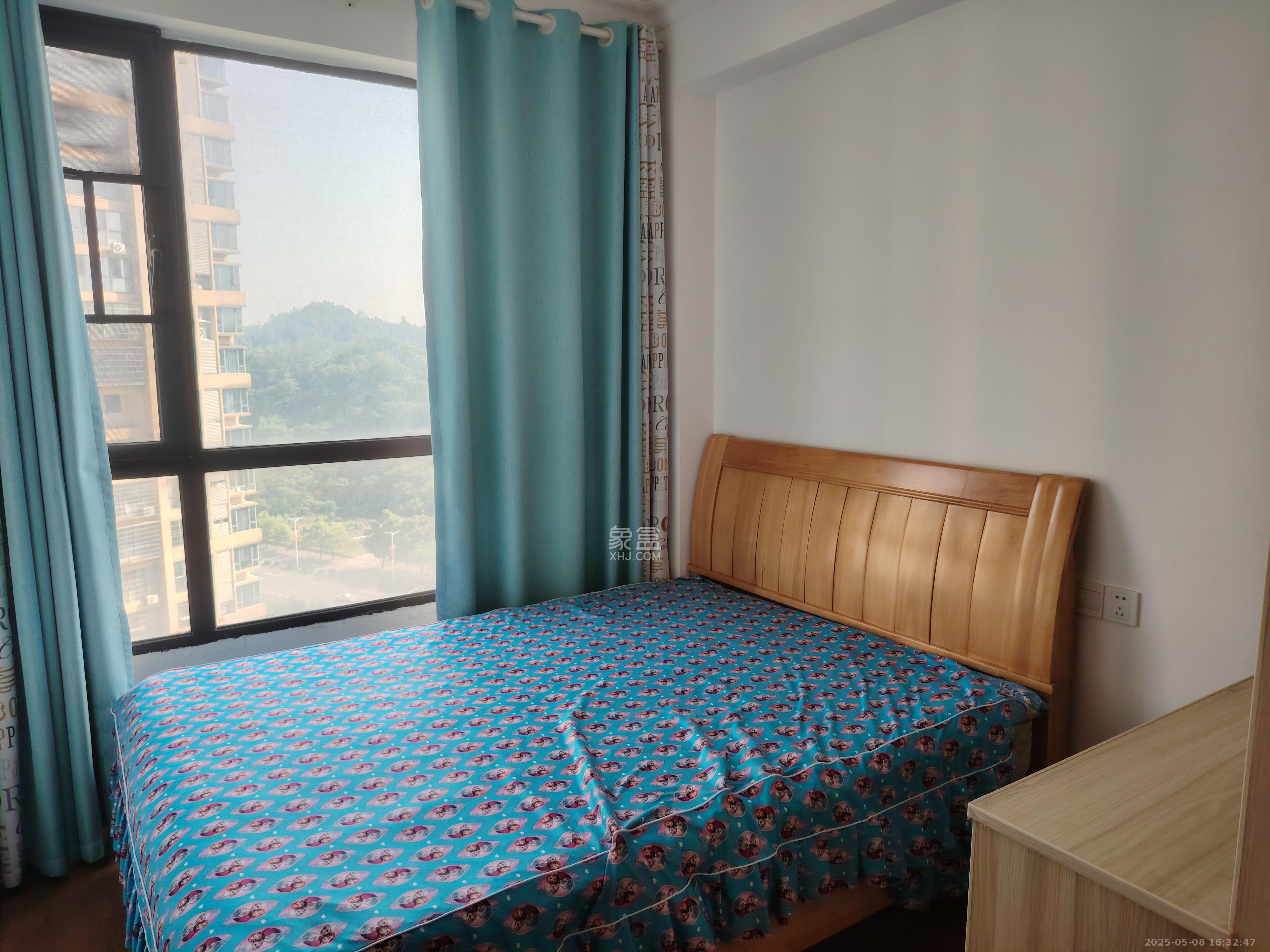 山语城三期 3室2厅2卫 2200.0元/月 山语城三期 3室2厅2卫 2200.0元/月室内图