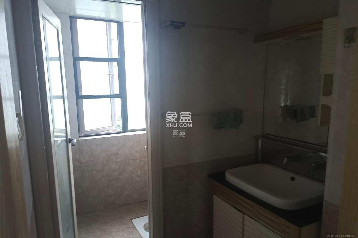 浩龙音乐界  3室2厅2卫    1800.0元/月 浩龙音乐界  3室2厅2卫    1800.0元/月室内图