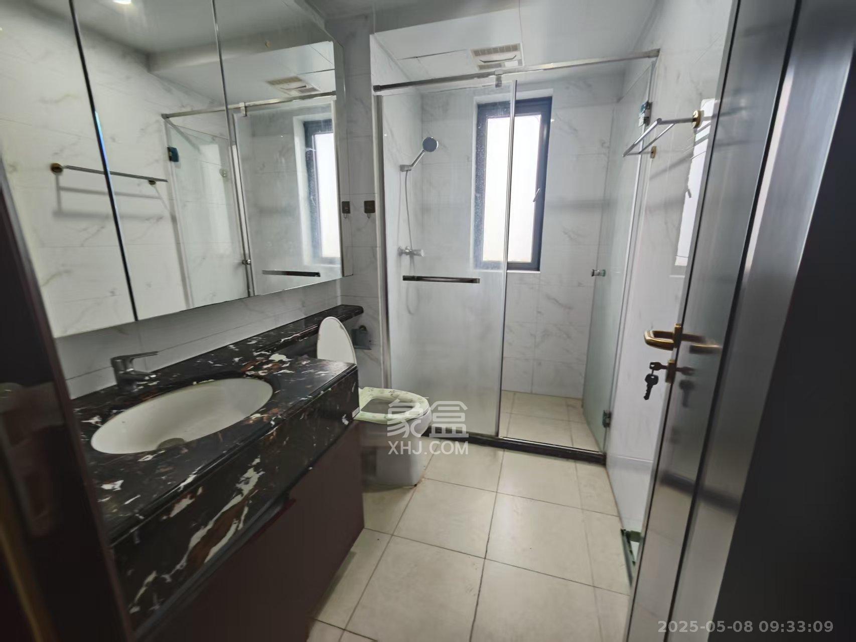 恒大御景天下城一期  3室2厅2卫    2300.0元/月 恒大御景天下城一期  3室2厅2卫    2300.0元/月室内图