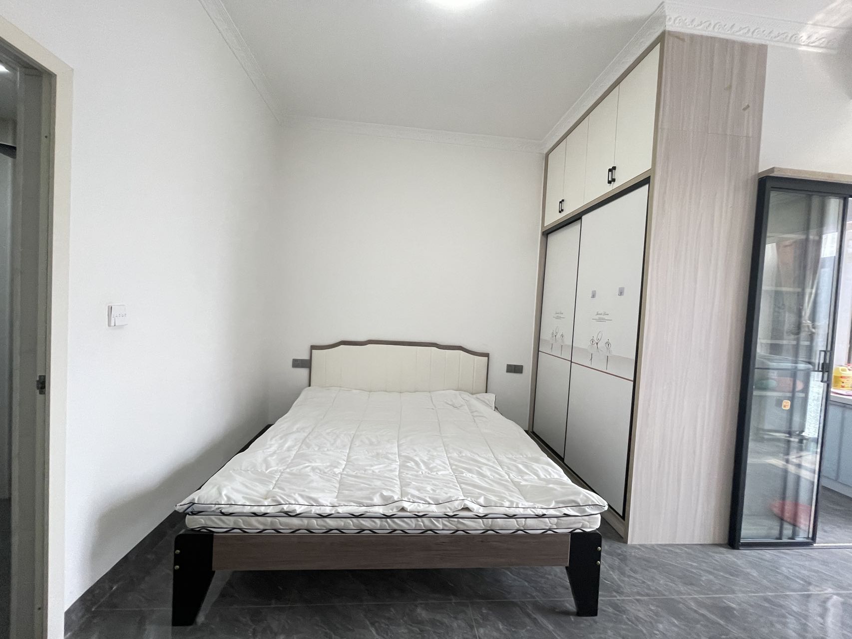 保利香槟国际  1室1厅1卫    28.8万 保利香槟国际  1室1厅1卫    28.8万室内图