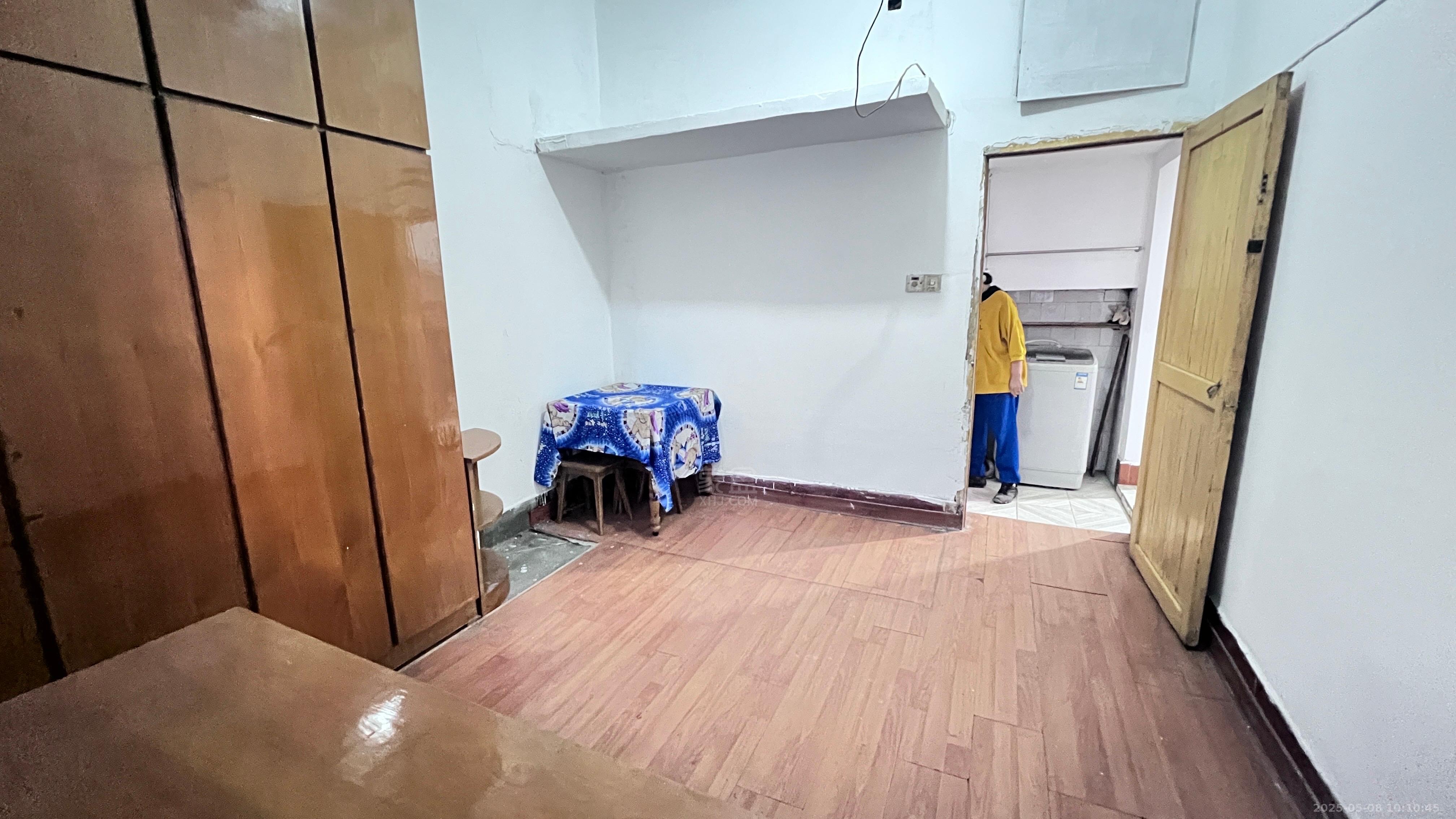 沿江路散盘 2室1厅1卫 600.0元/月 沿江路散盘 2室1厅1卫 600.0元/月室内图