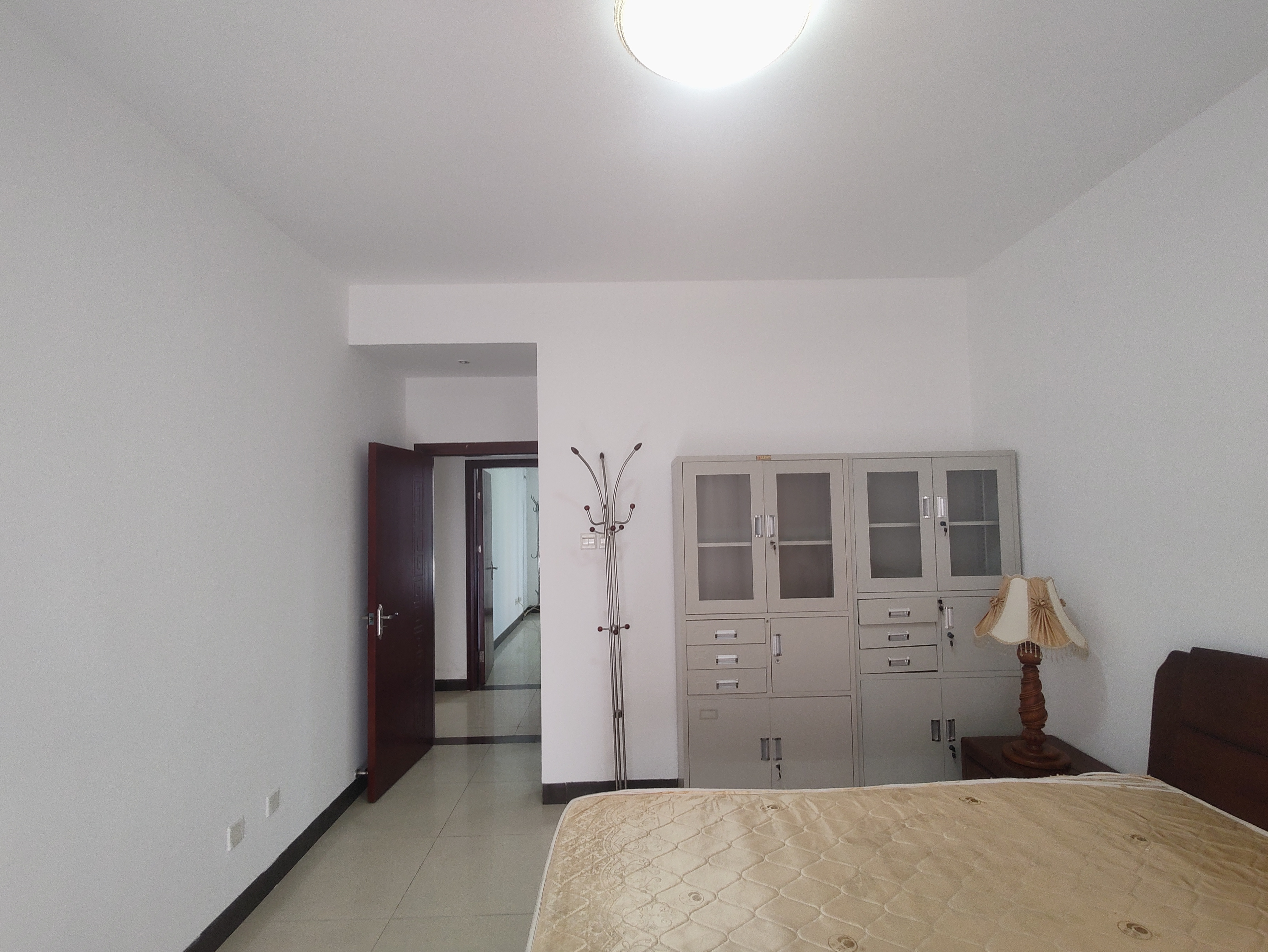 警苑 5室2厅3卫 4000.0元/月 警苑 5室2厅3卫 4000.0元/月室内图