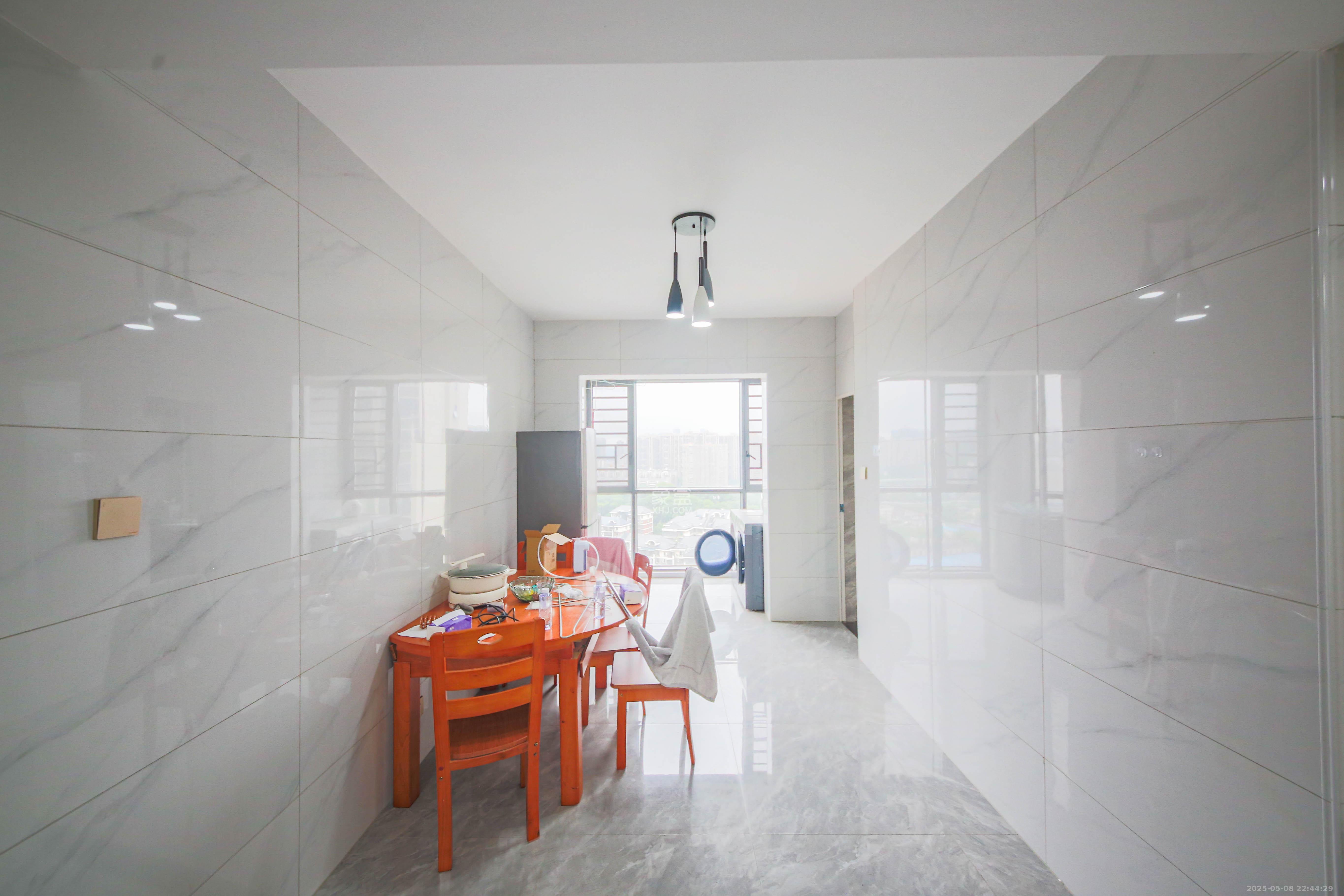 博林云栖  3室2厅2卫    160.0万 博林云栖  3室2厅2卫    160.0万客厅