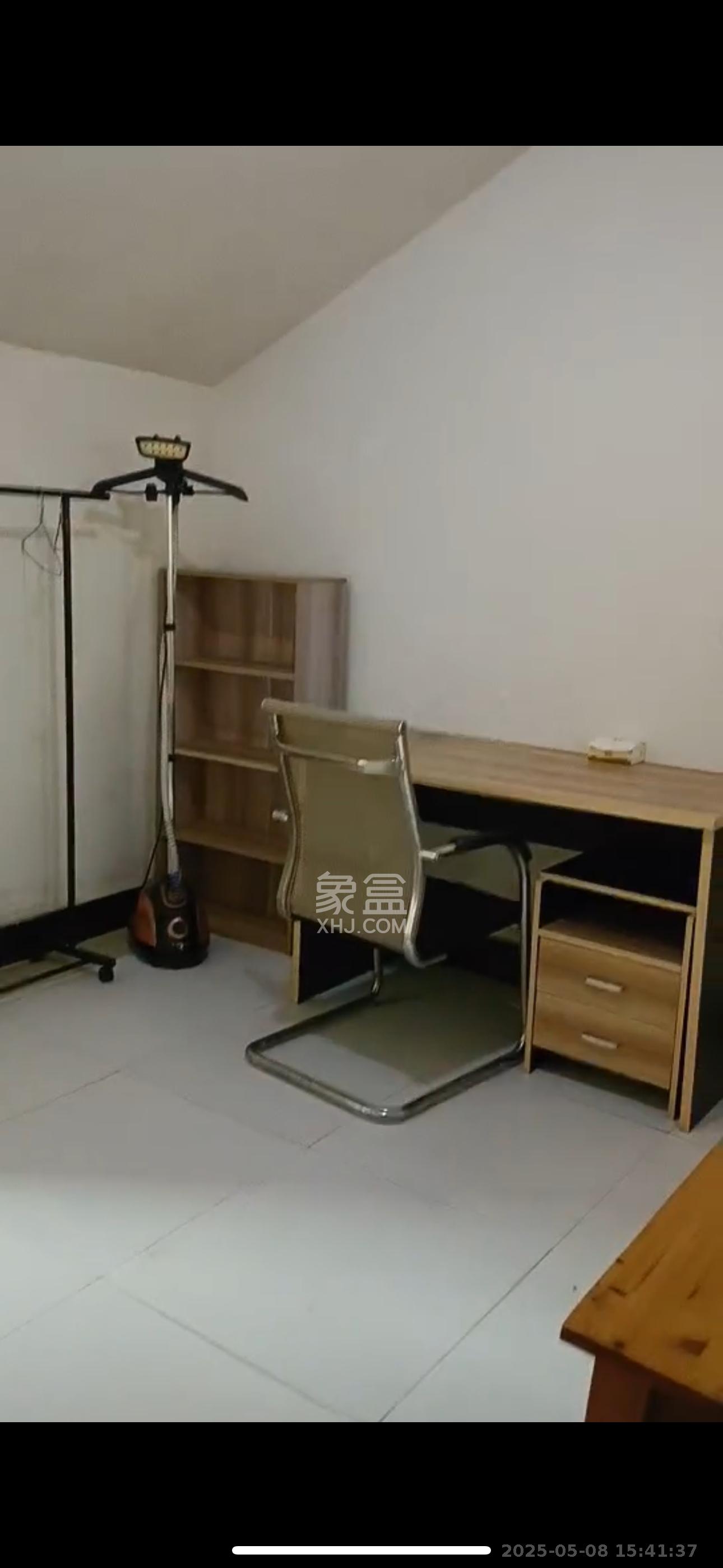 高岭小区 1室1厅1卫 650.0元/月 高岭小区 1室1厅1卫 650.0元/月室内图